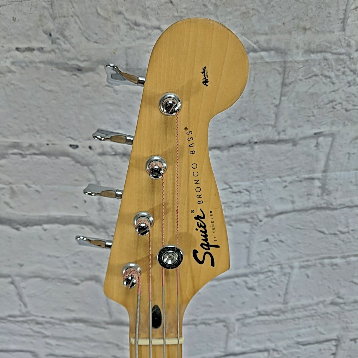 Squier Bronco Short Scale 4 String Bass