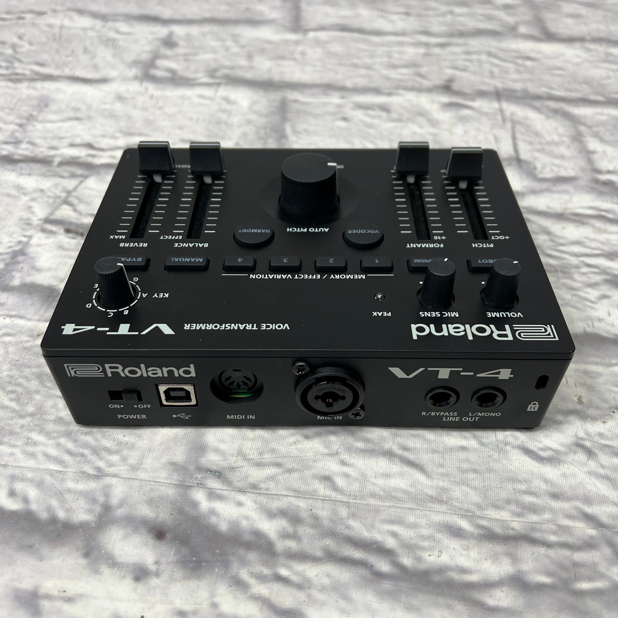 Roland VT-4 Voice Transformer Vocal Effect Pedal