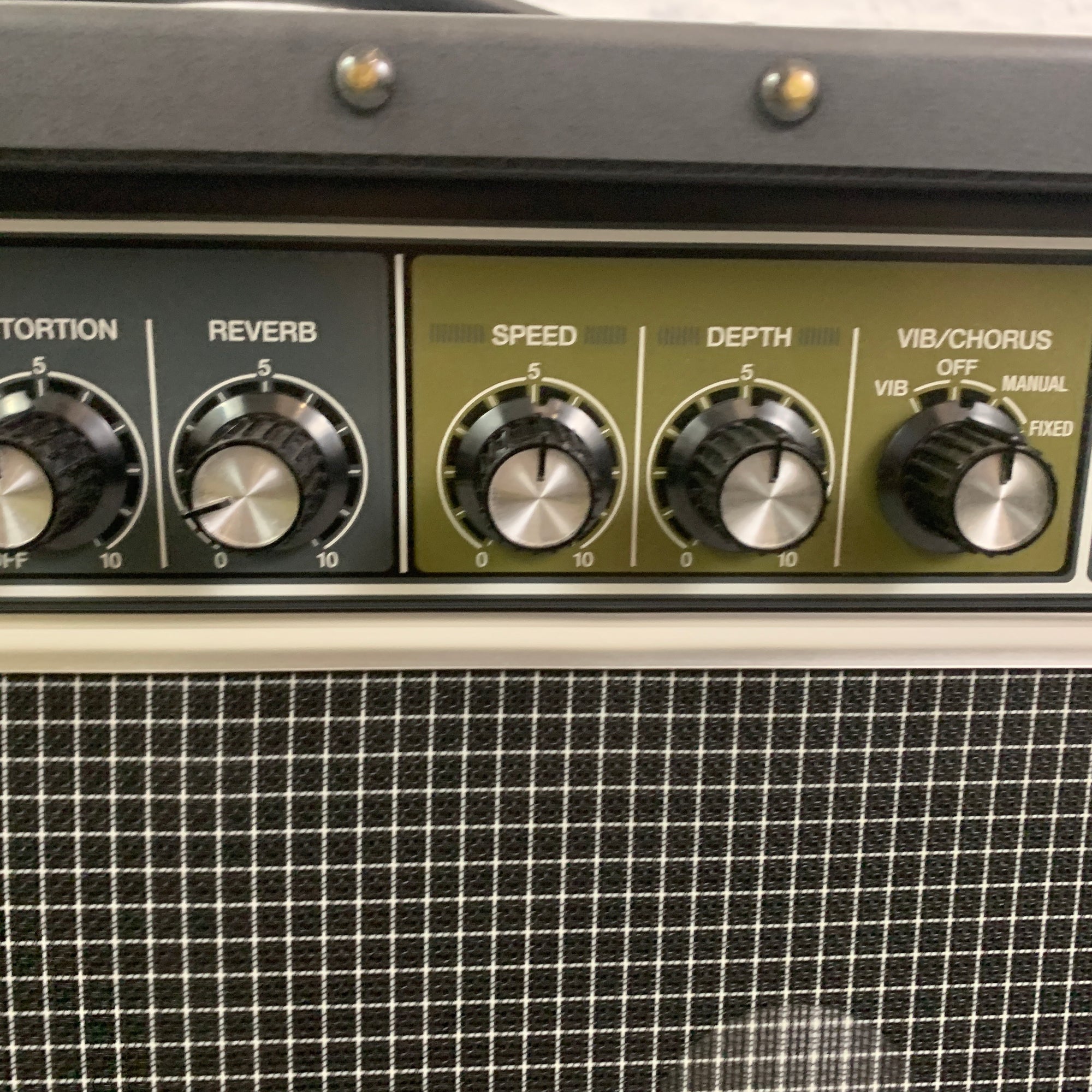 Roland JC-40 Jass Chorus 40-Watt 2x10" Guitar Combo Amp