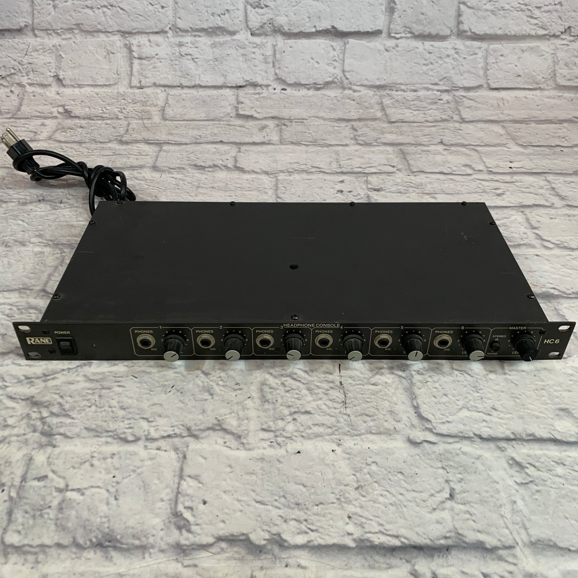 Rane HC6 Headphone Console Rack