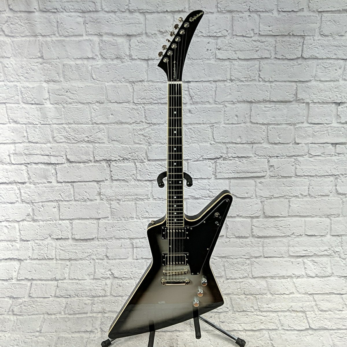 Epiphone Limited Edition Thunderhorse Electric Guitar w/ Hardshell