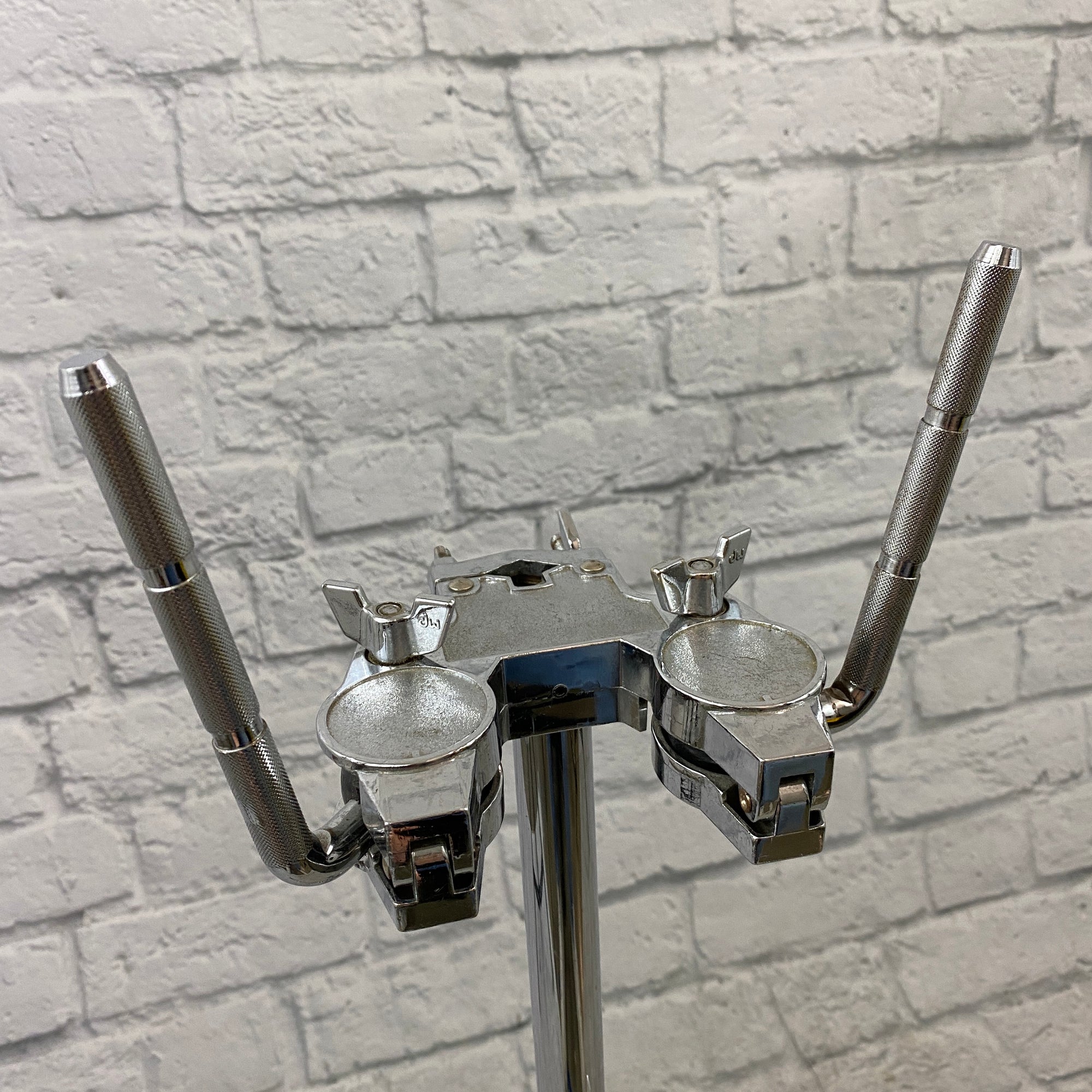 DW Heavy Duty Double Braced Double Tom Stand Drum Stand