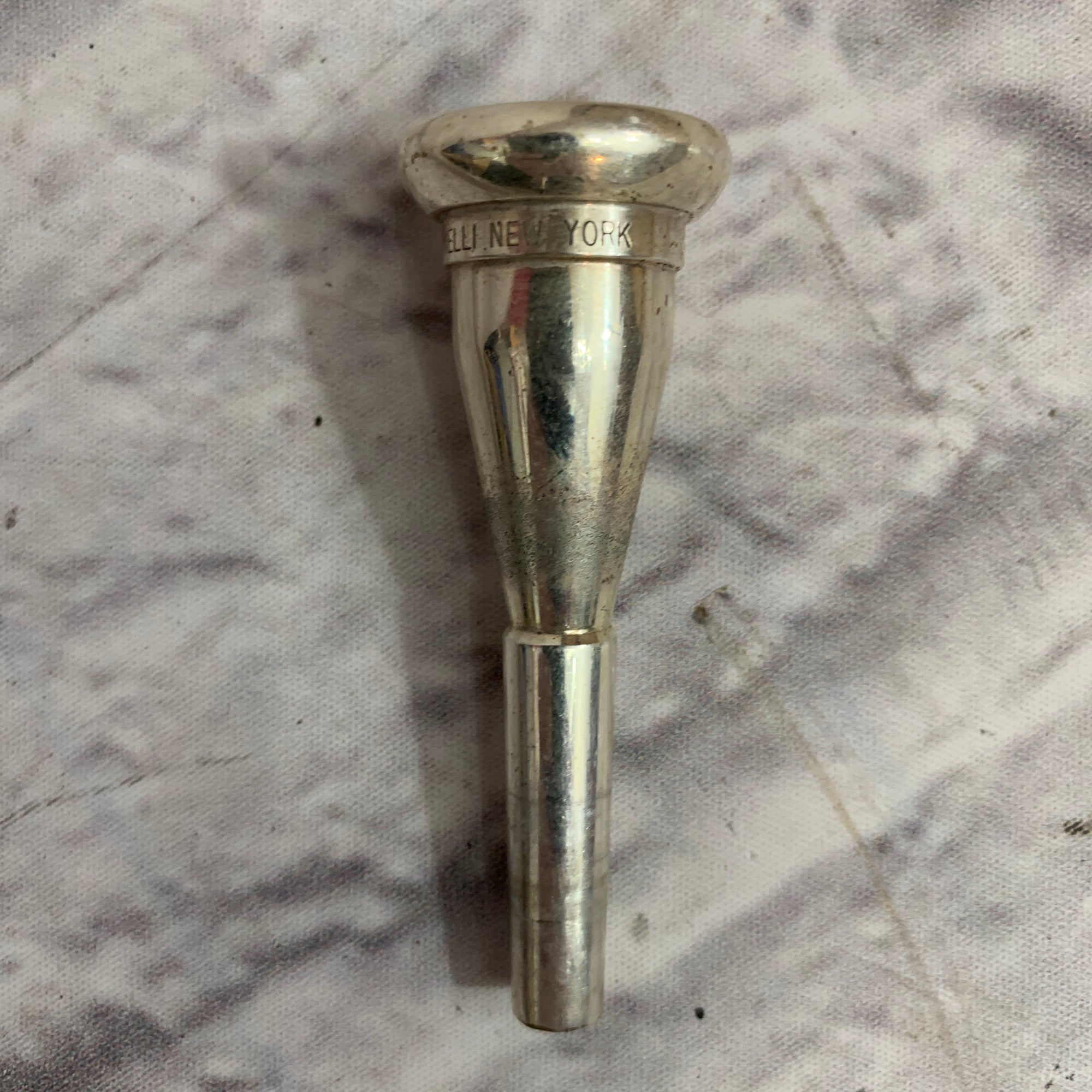 Holton H-602 French Horn