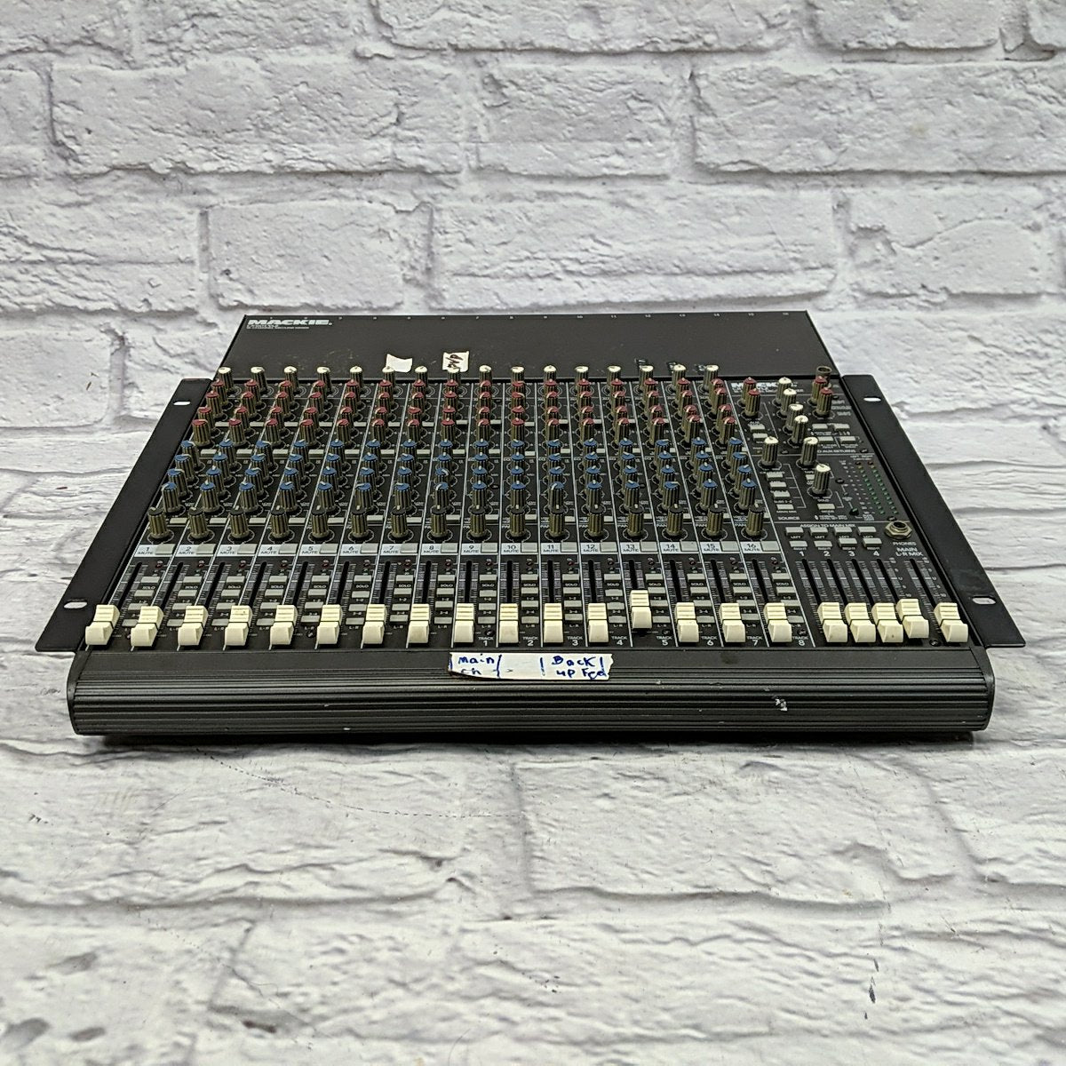 Mackie CR1604-VLZ 16-Channel Mixer - Evolution Music