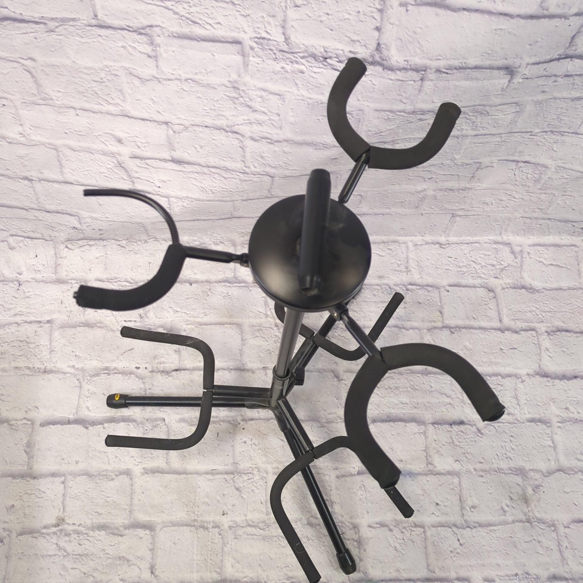 Unknown Triple Guitar Stand