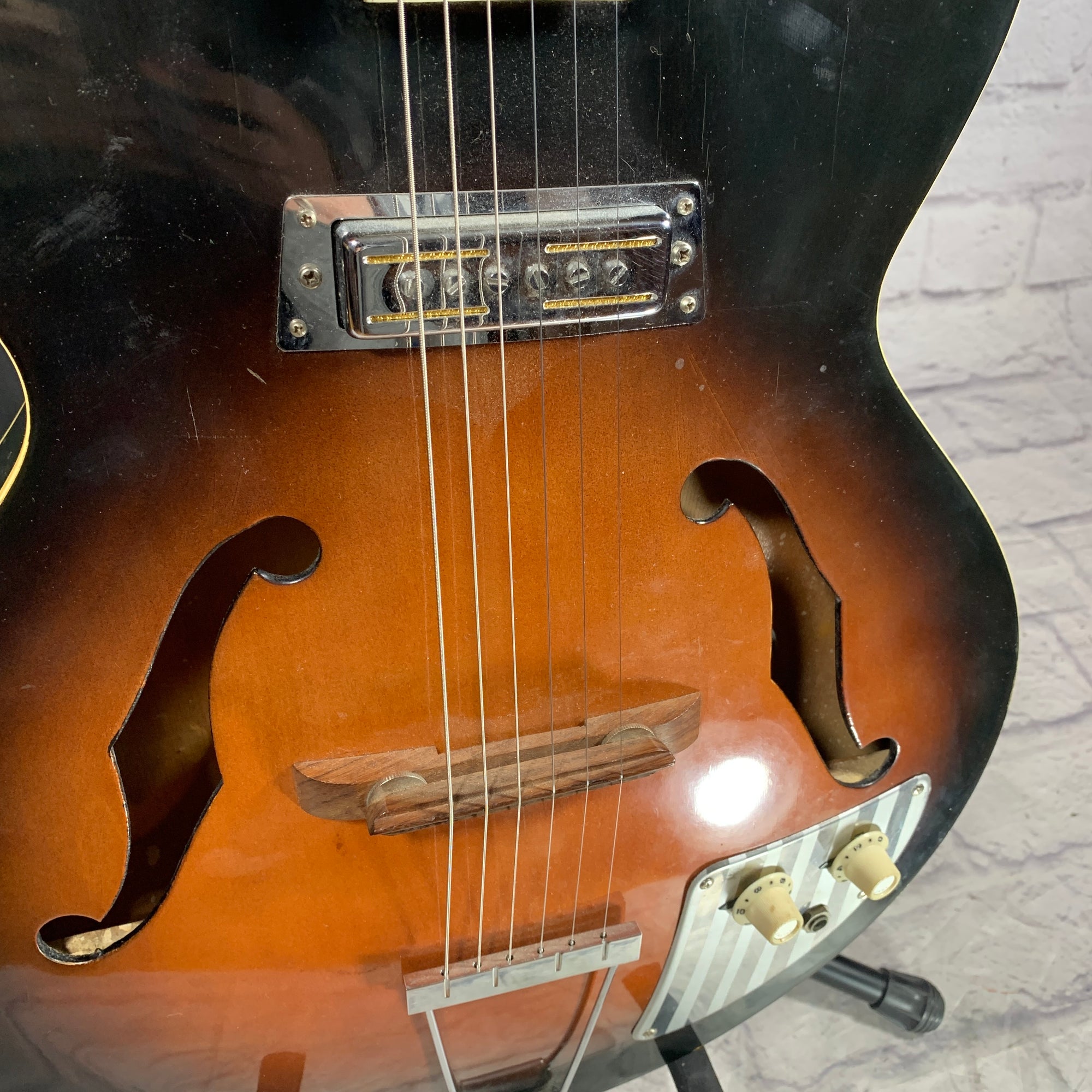 Vintage 1966 Japanese Decca DMI 500 Hollow Body