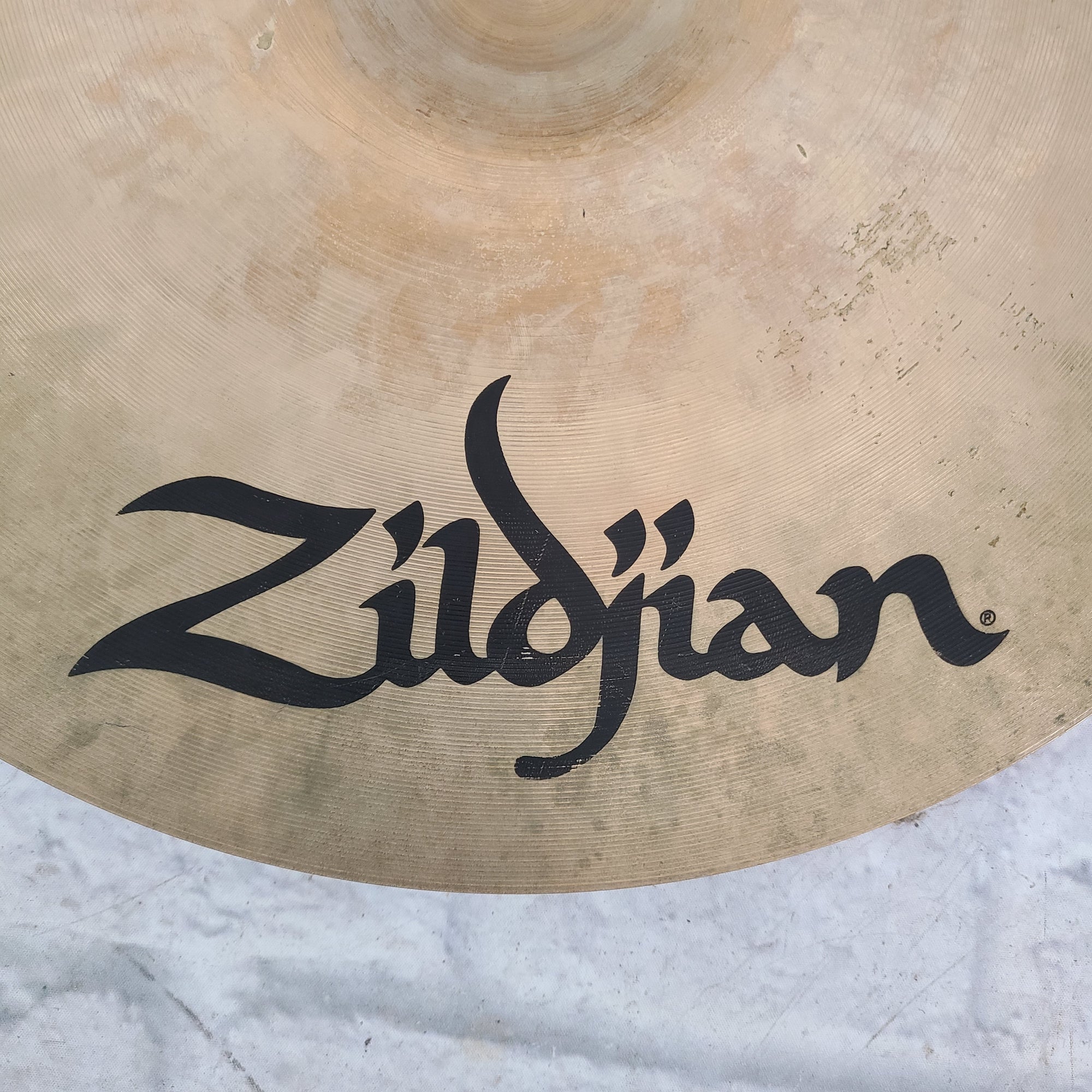 Zildjian Avedis 16" Custom Projection Crash Cymbal