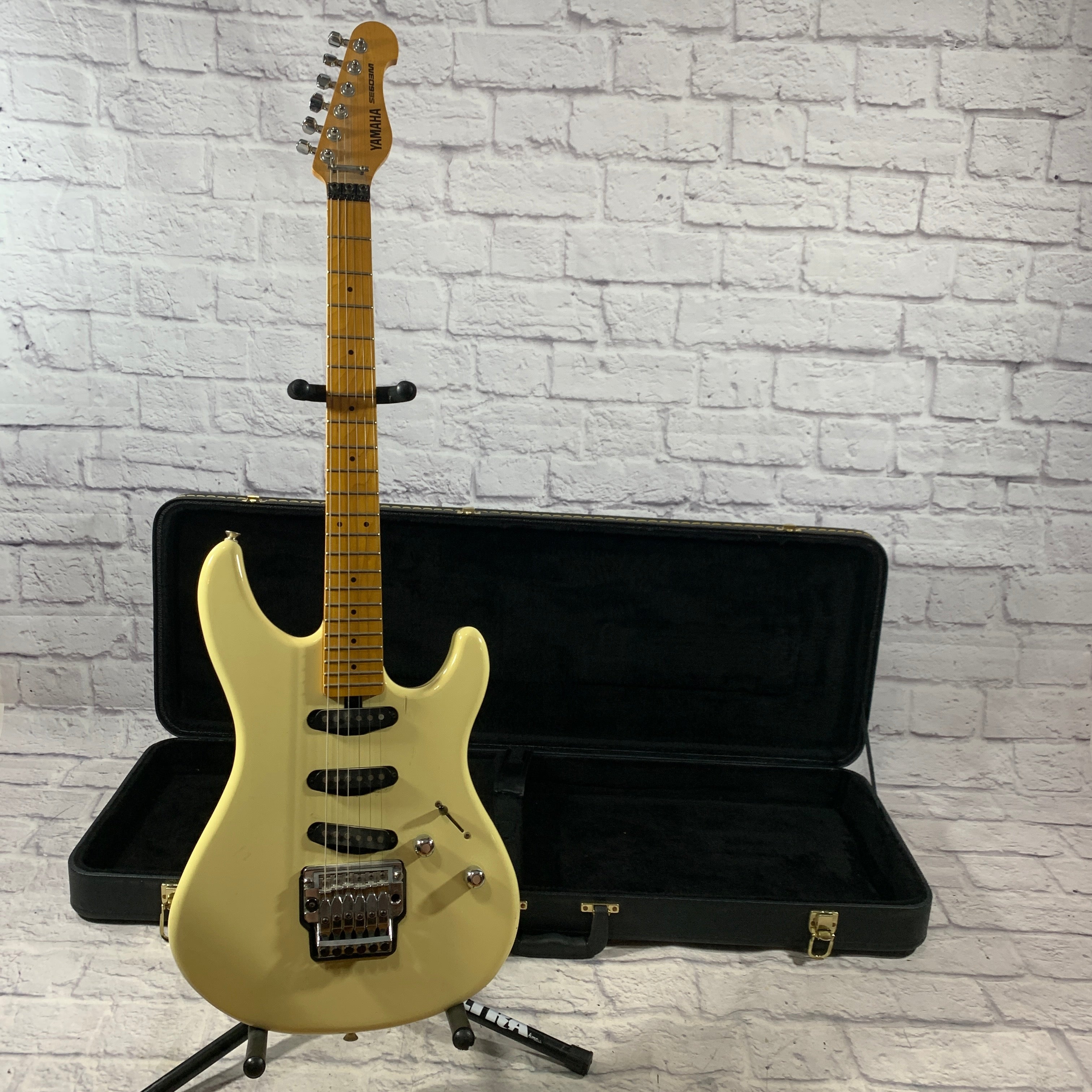 Yamaha SE603M Electric Guitar w/ Hard Case - Evolution Music Yamaha SE603M Electric Guitar w/ Hard Case - Evolution Music
