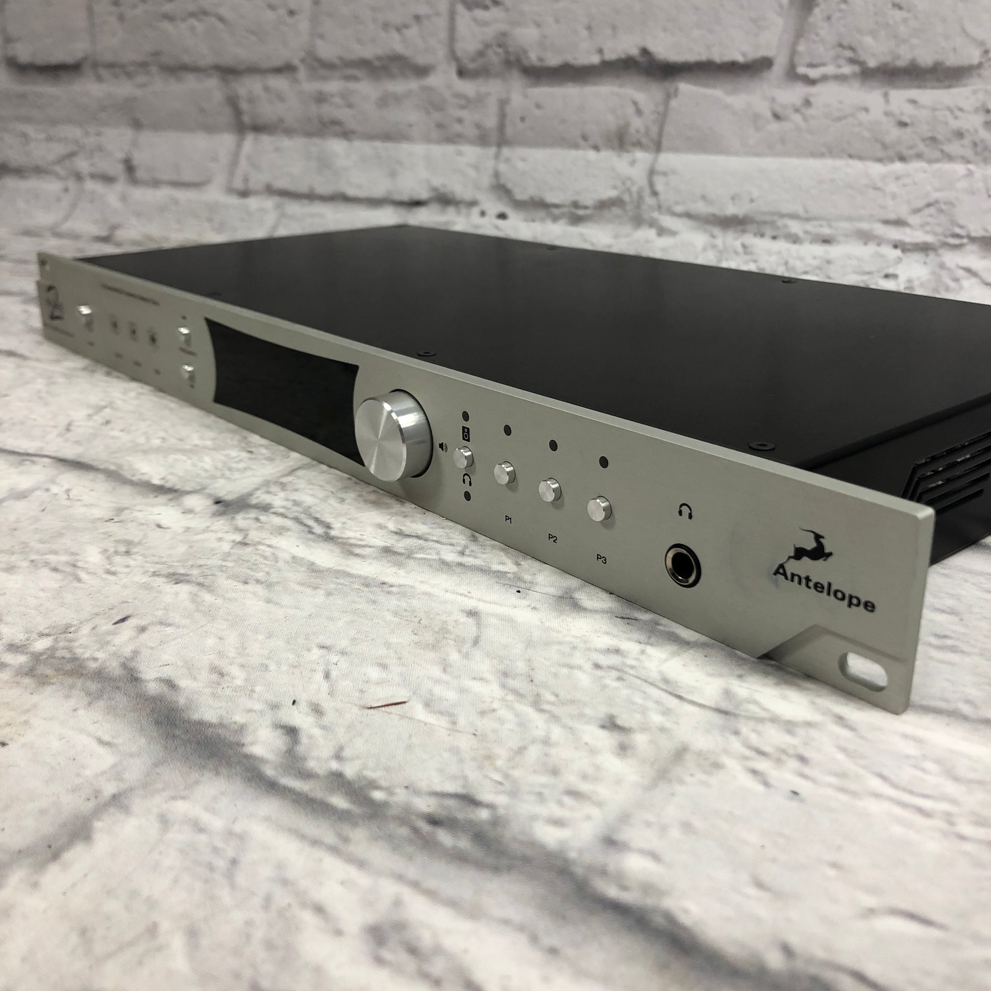 Antelope Audio Pure 2 Mastering AD/DA Converter and Clock 2016 Silver