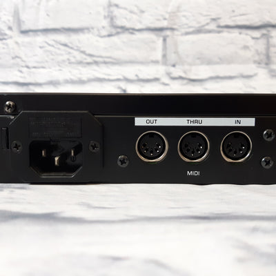 Behringer Feedback Destroyer Pro DSP1124P 24-bit Dual-Engine Automatic Feedback Suppressor/Parametric EQ