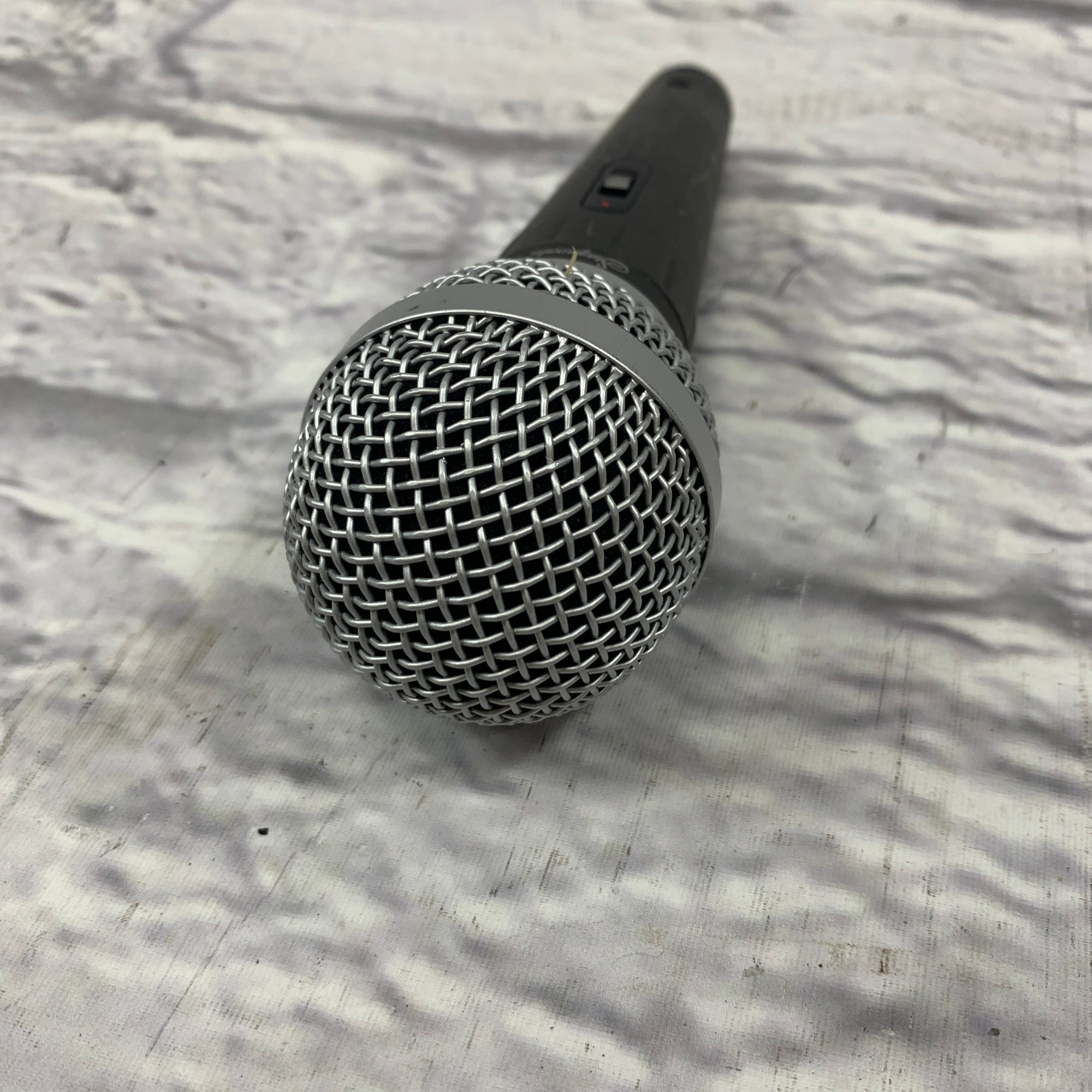 Stageworks DM-270 Dynamic Microphone w/ Switch