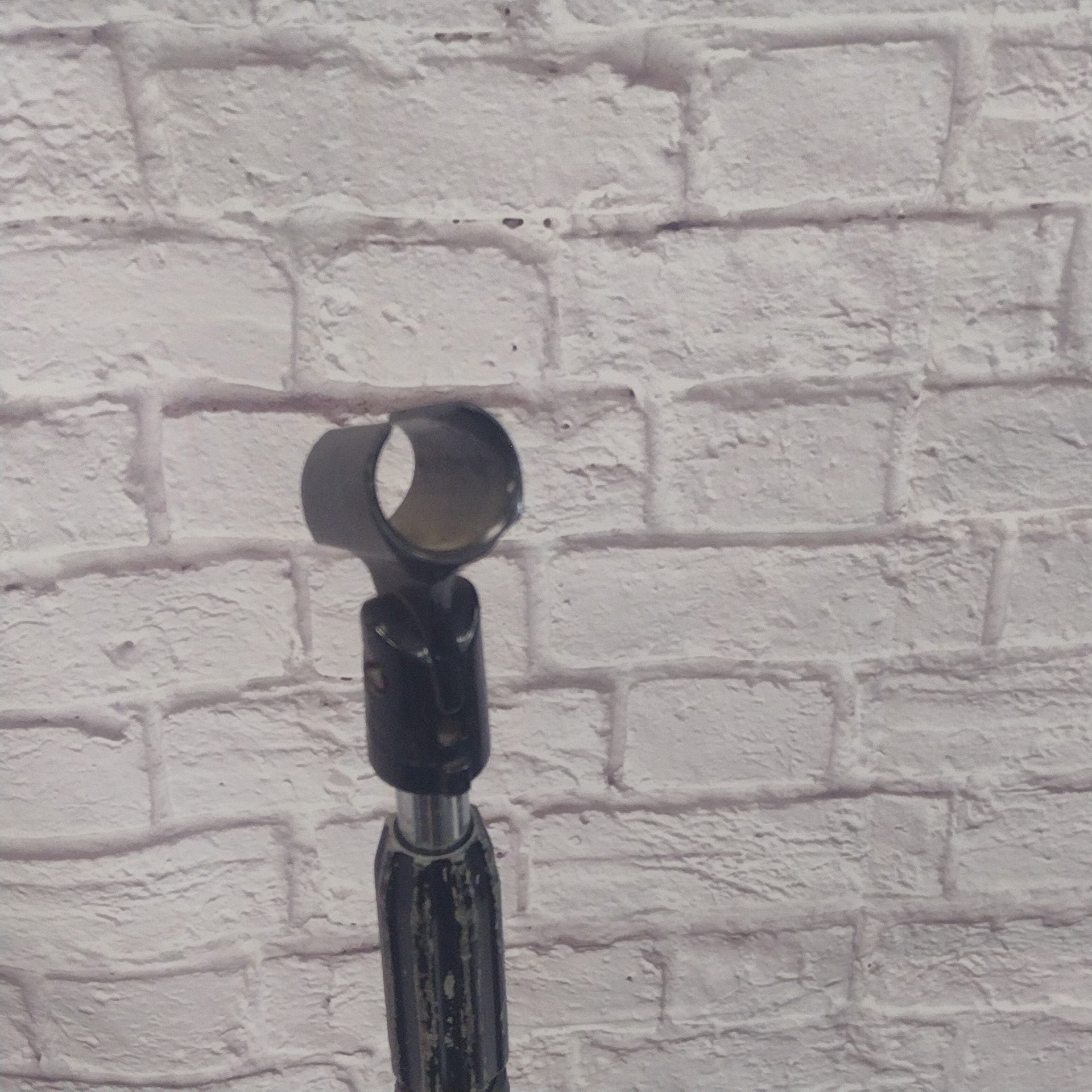 Unknown Tripod Straight Microphone Stand
