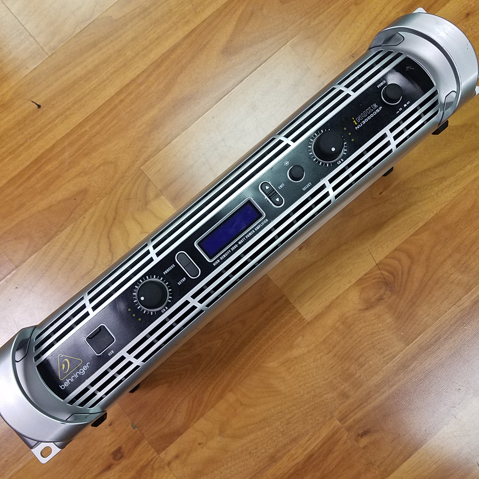 Behringer NU3000DSP Power Amp - Evolution Music