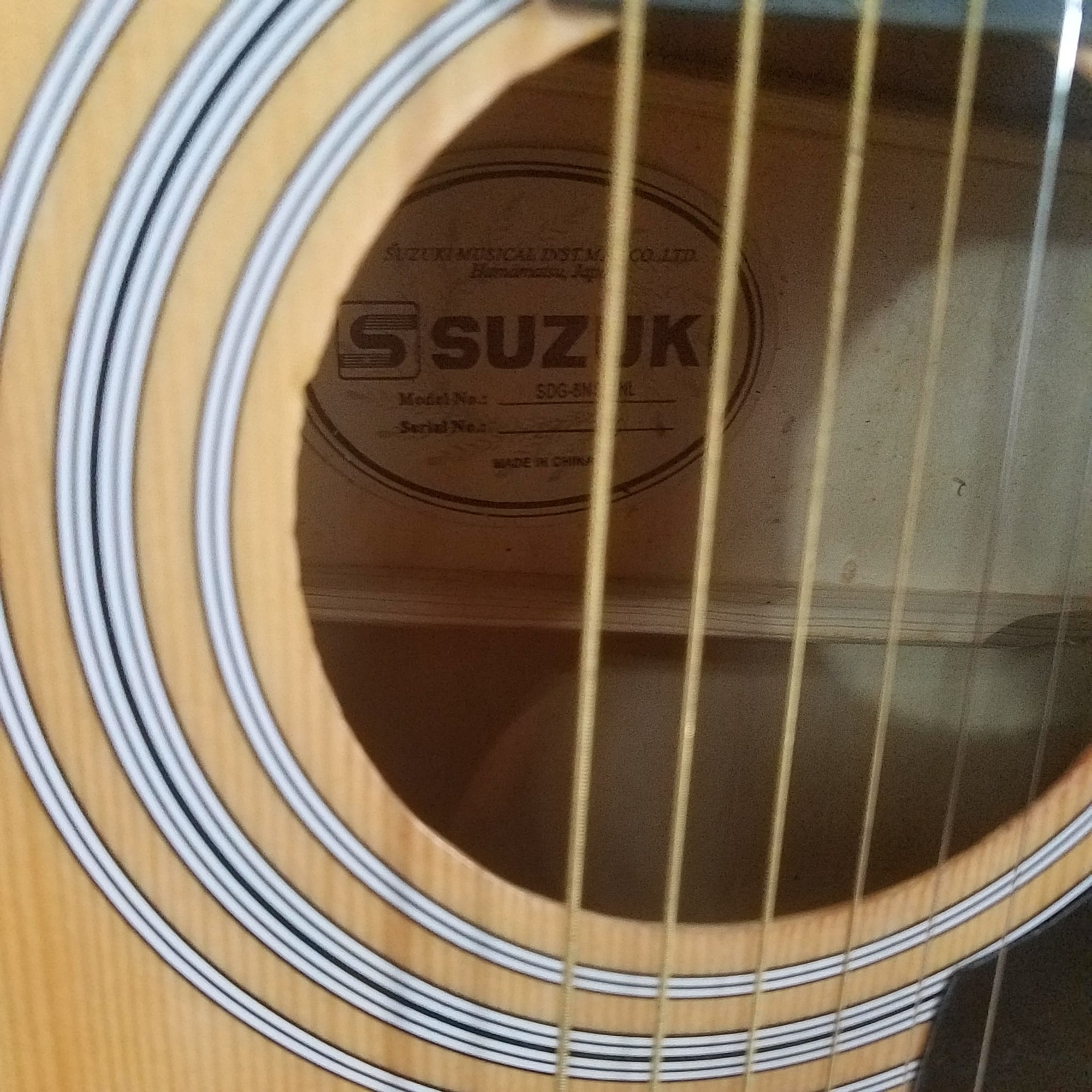 Suzuki SDG 6 Acoustic Guitar Natural