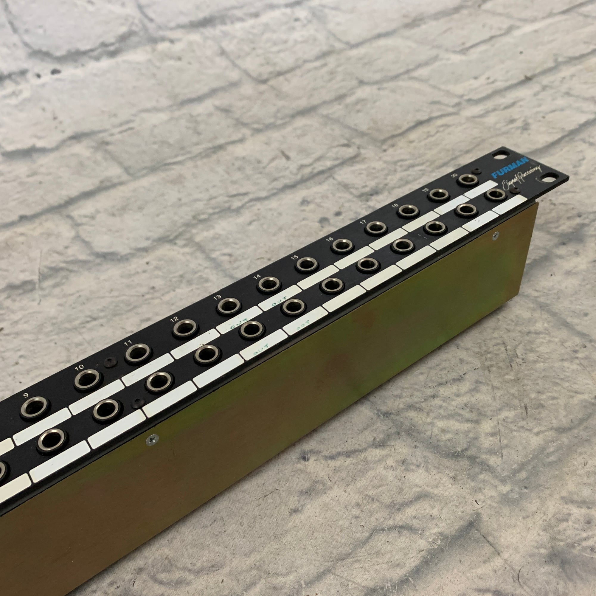 Furman PB-40 40-Point Rack Patchbay