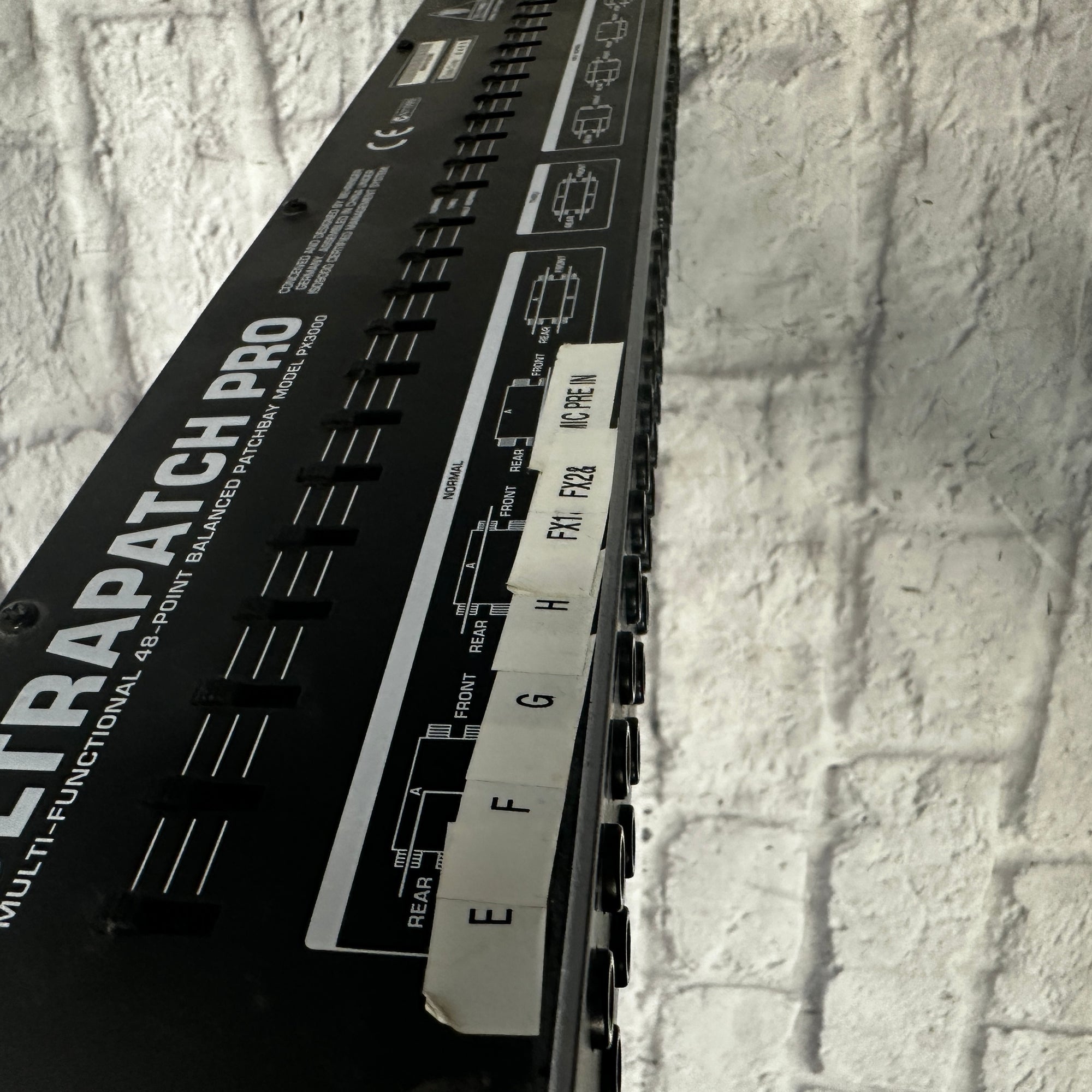Behringer PX3000 Patchbay