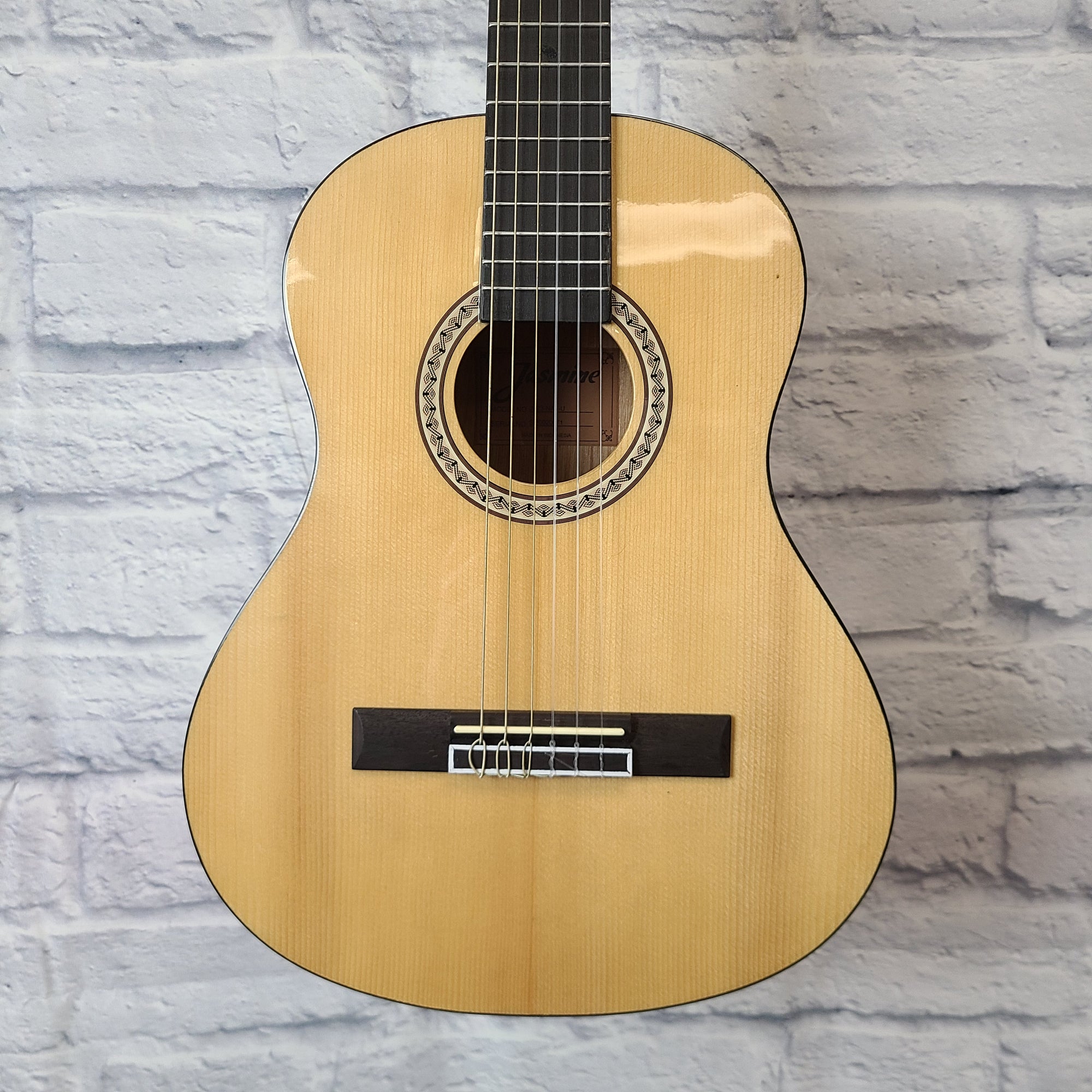 Jasmine JC23-NAT 3/4 Size J-Series Classical Spruce Acoustic Guitar - Natural