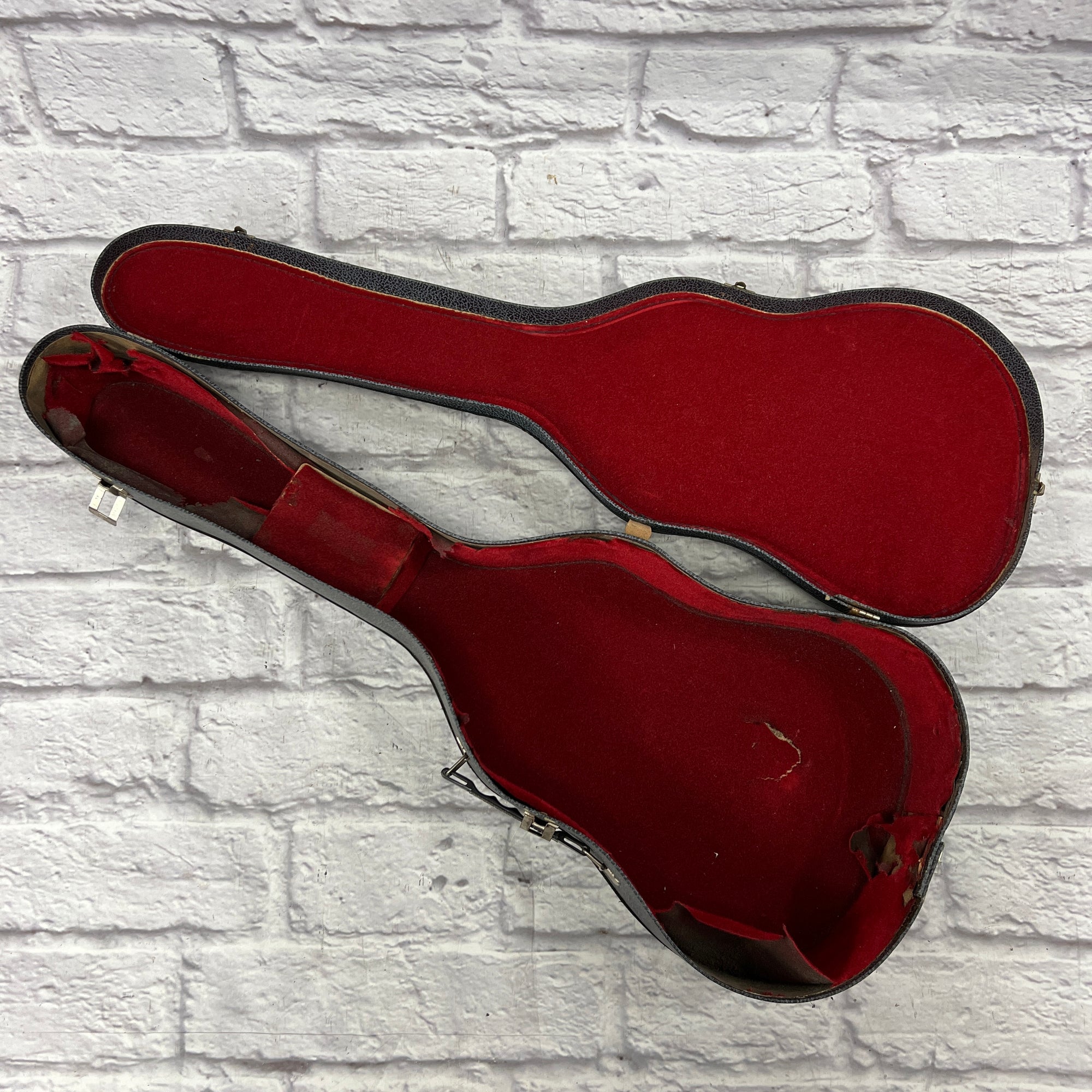 Acoustic Chipboard Case with Red Interior Evolution Music