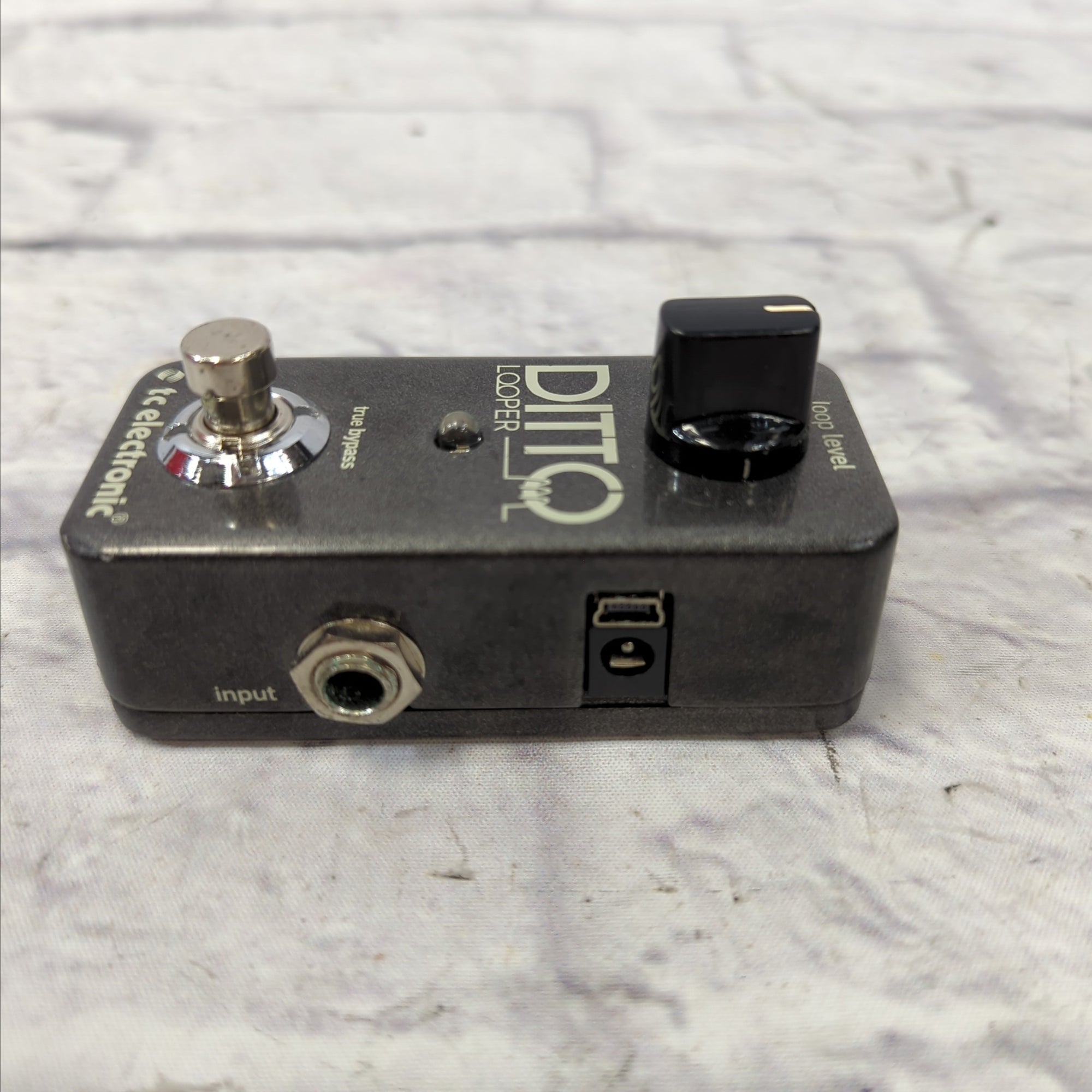 mini looper pedal TC Electronic Ditto Looper Mini Loop Pedal
