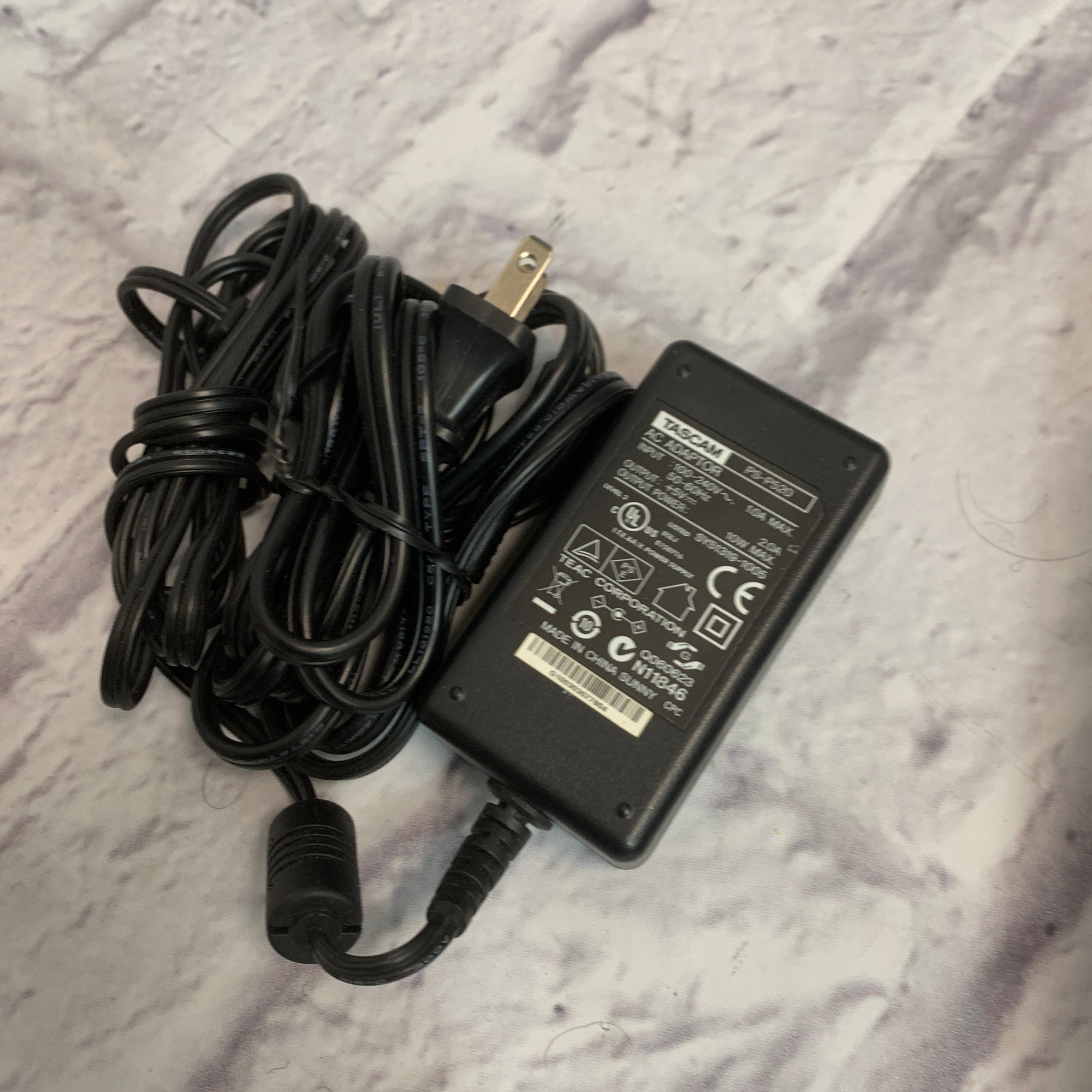 Tascam PS-P520 AC Adaptor 5V Power Supply