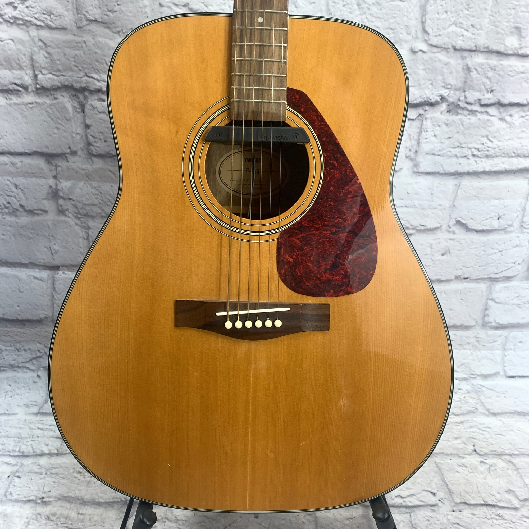 Yamaha F335 Acoustic Guitar with Fishman Soundhole Pickup - Evolution Music