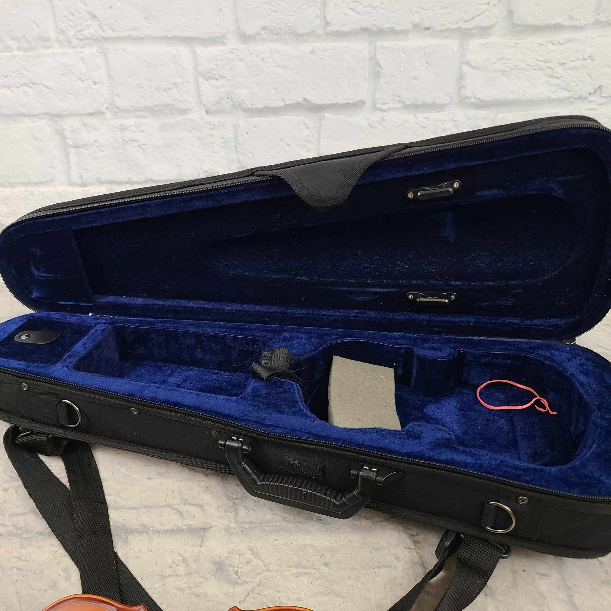 Maestro by Amati 1/10 Scale Violin w/ Bow & Case