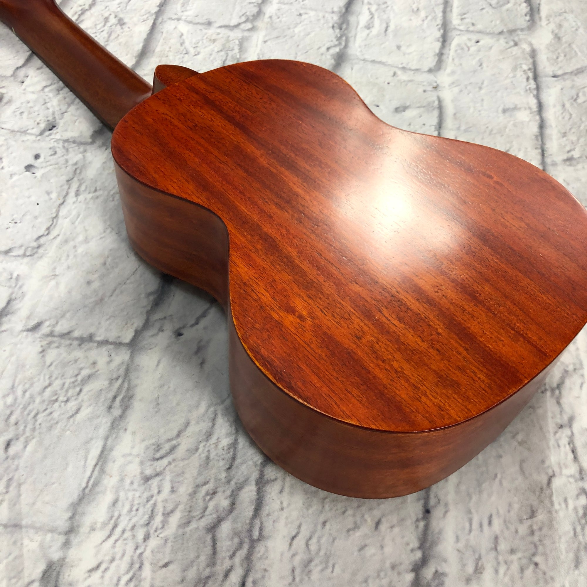 Gretsch G9126 Six String Guitarlele with Gretsch Padded Bag