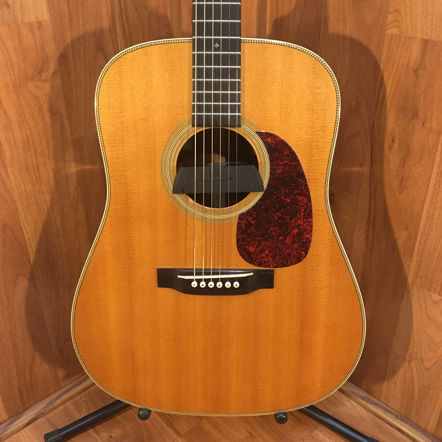 Martin HD28VR Natural Finish Acoustic Guitar w Hard Case