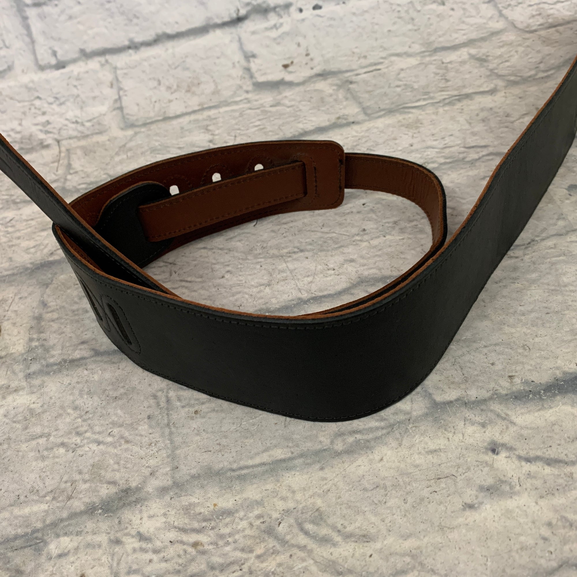 Planet Waves 25XLOO 2.5" Black / Brown Reversible Full Grain Leather Guitar Strap