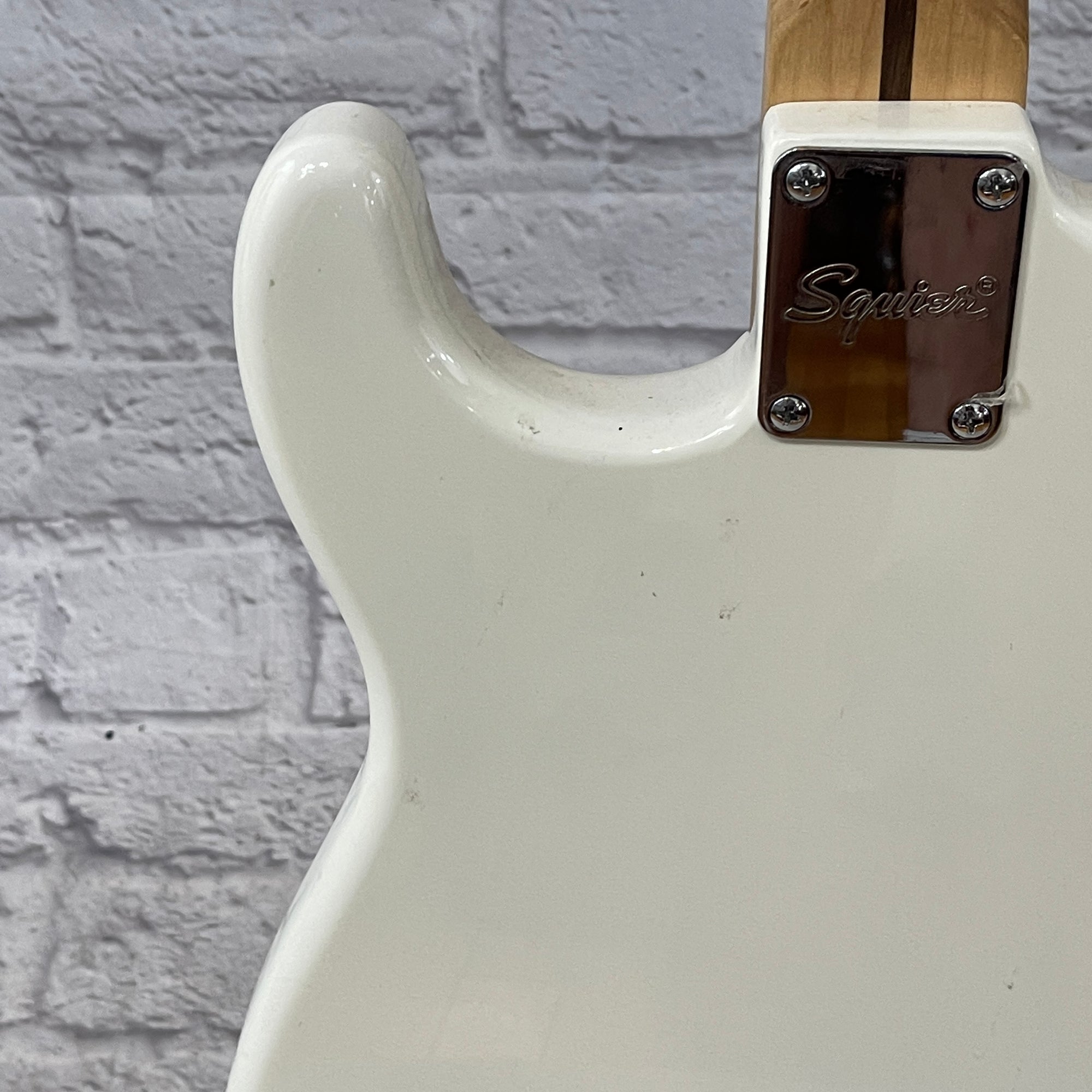 Squier Bullet Strat HSS White Electric Guitar