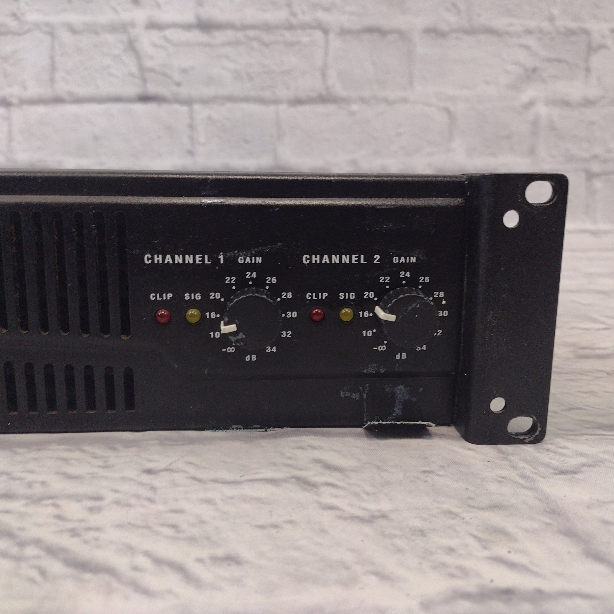 QSC RMX2450 Power Amp