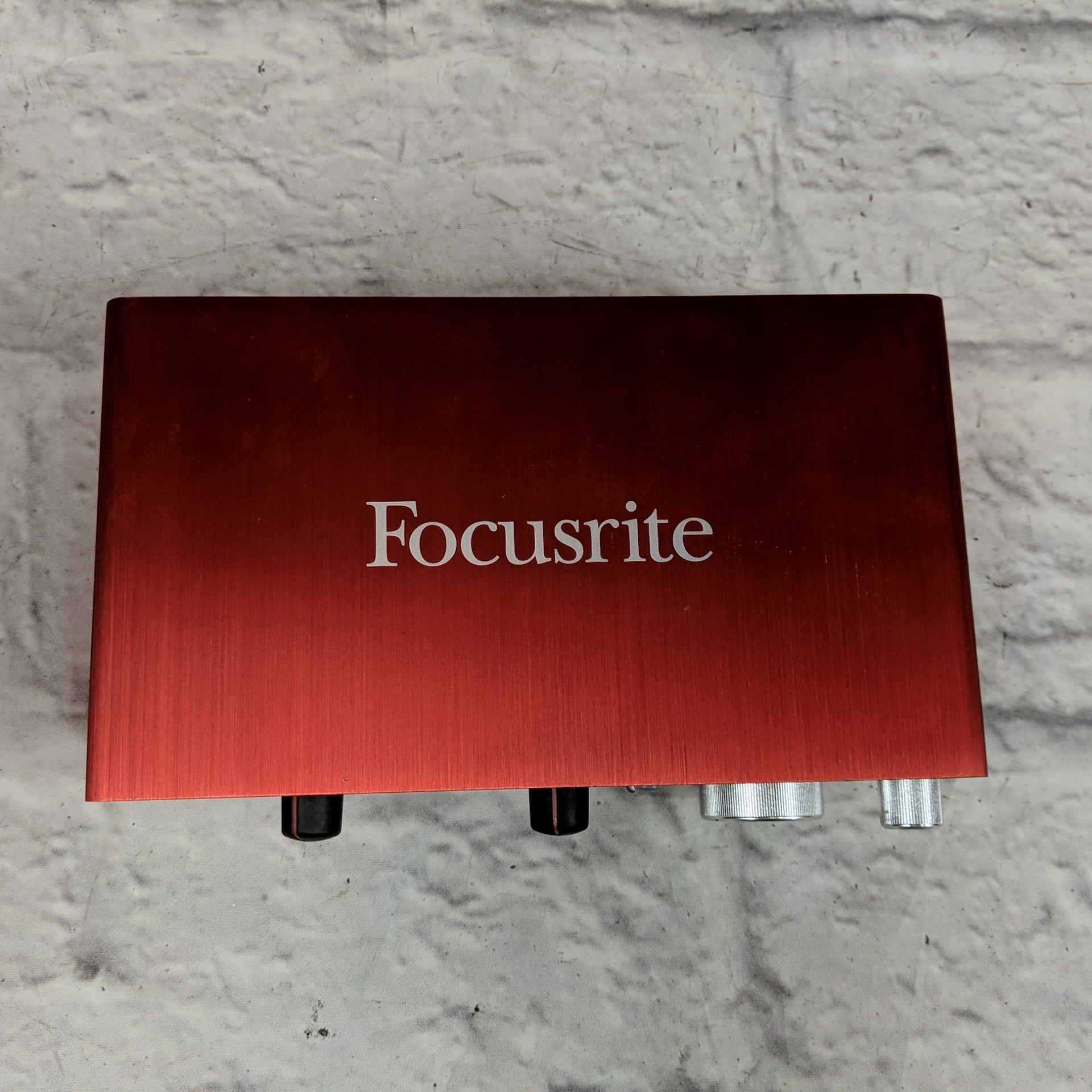 Focusrite Scarlett 2i2 2nd Generation USB Recording Interface