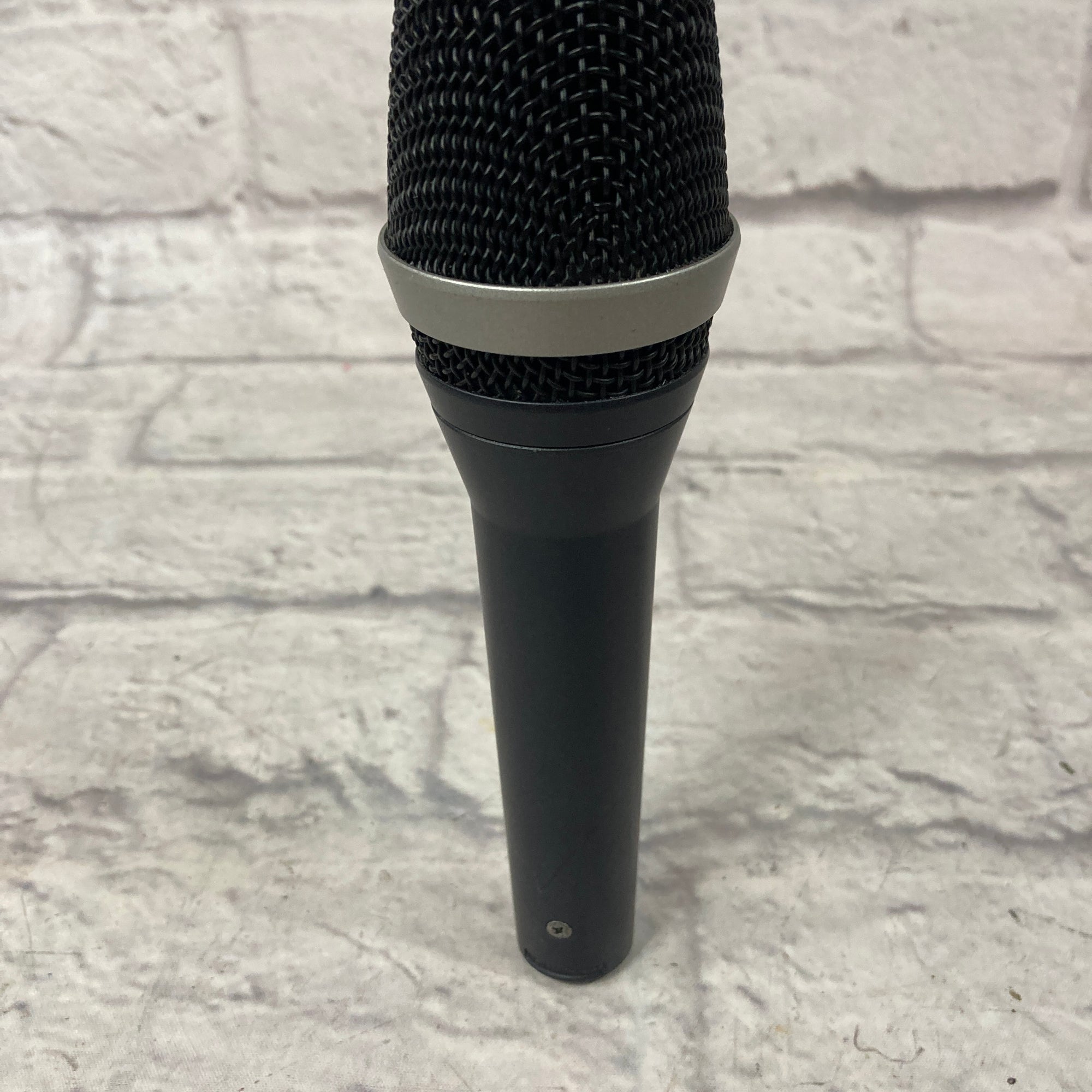 AKG D5 Dynamic Microphone