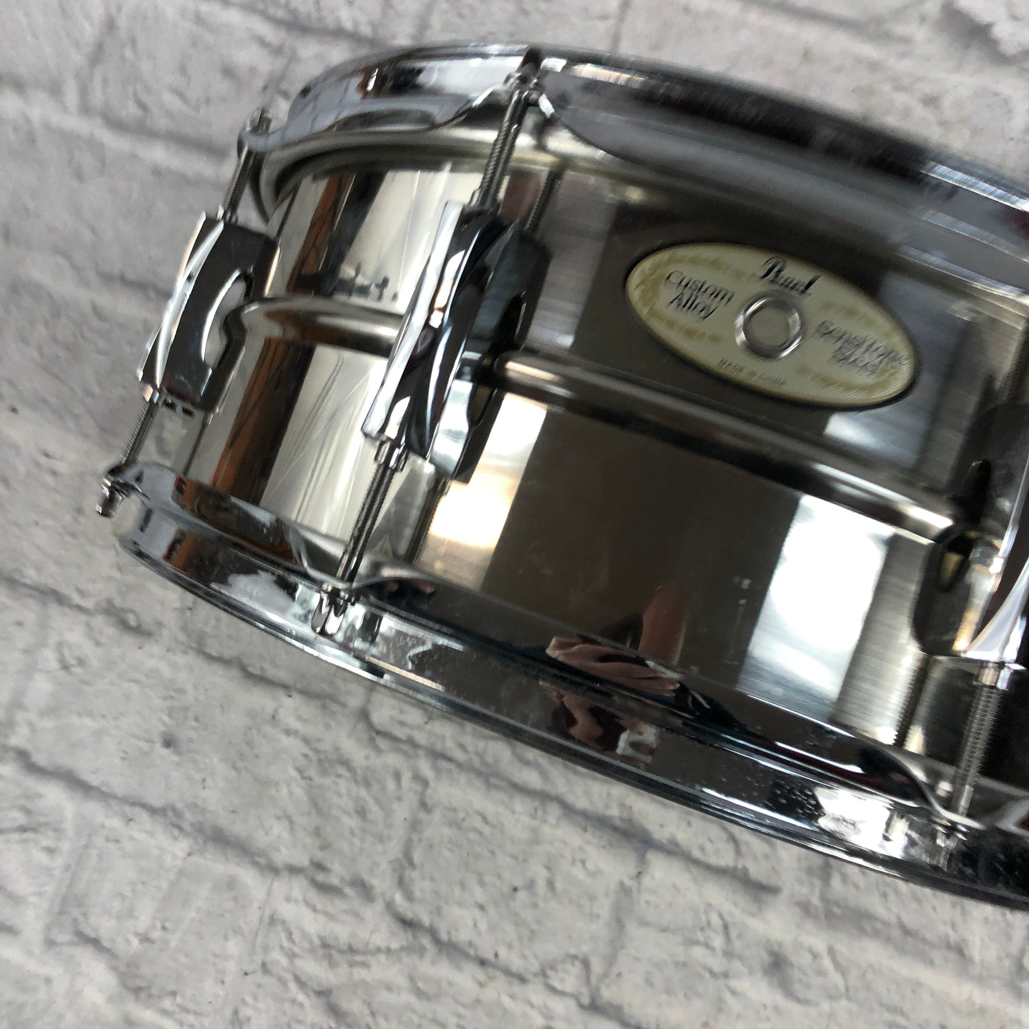 Pearl Sensitone Custom Alloy 14x5.5 Snare Drum
