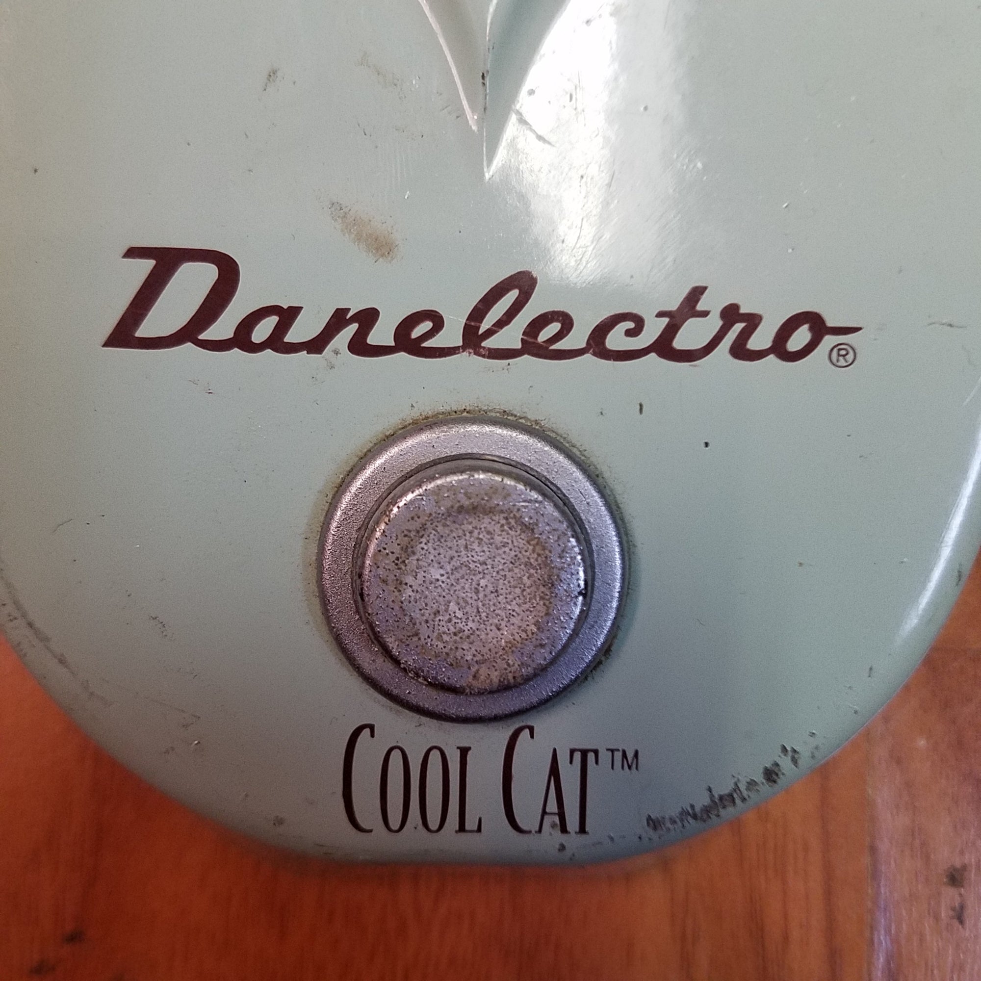 danelectro cool cat chorus pedal Danelectro Cool Cat Chorus Pedal 18V