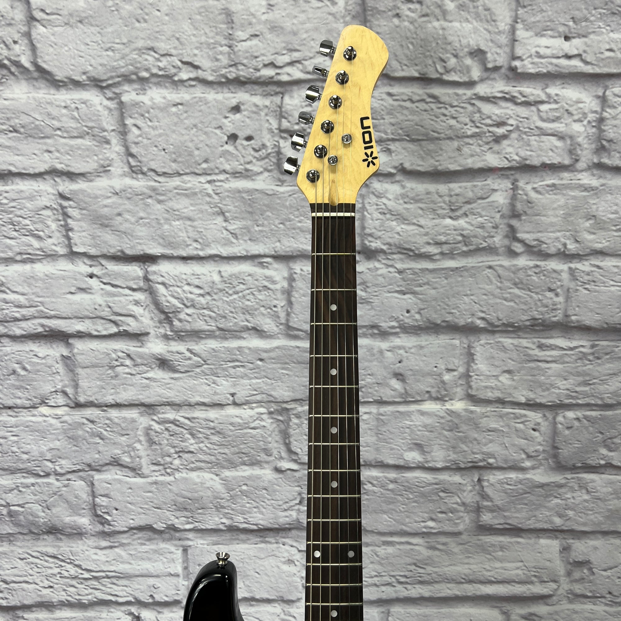 Ion Strat Style Electric Sunburst Guitar w/ Gig bag and extras