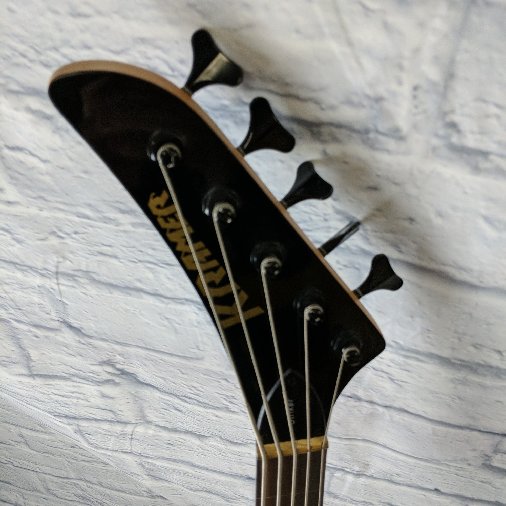 Kramer 522S Striker Series 5 String Fretless Bass Guitar