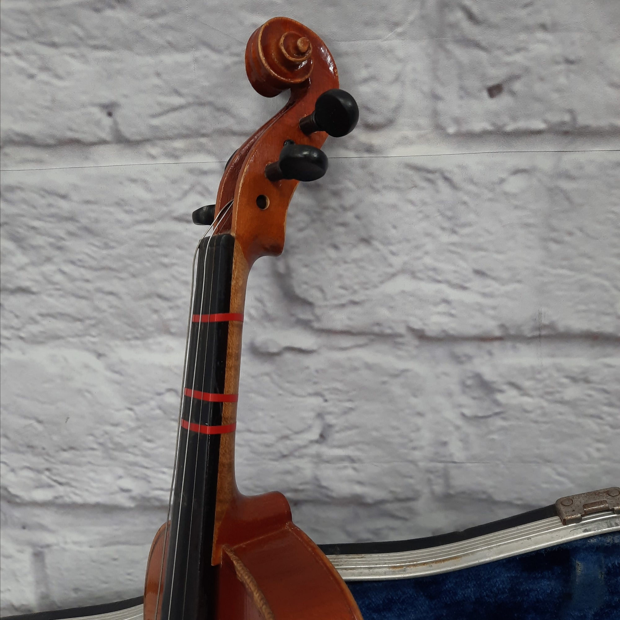 Unbranded 3/4 Violin w/Case and Bow