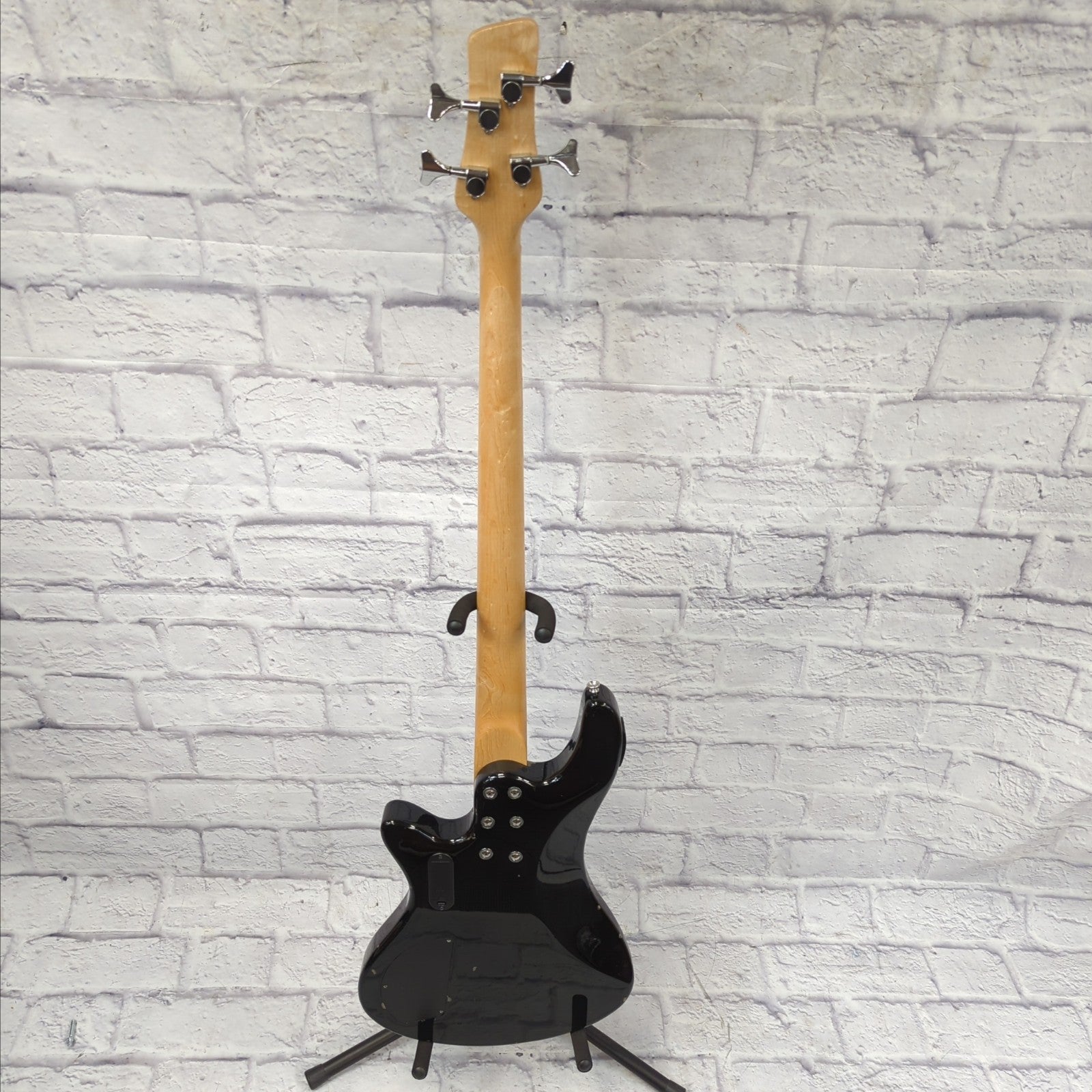 Pyle 4 String Bass Guitar w/ Built in Tuner - Silverburst