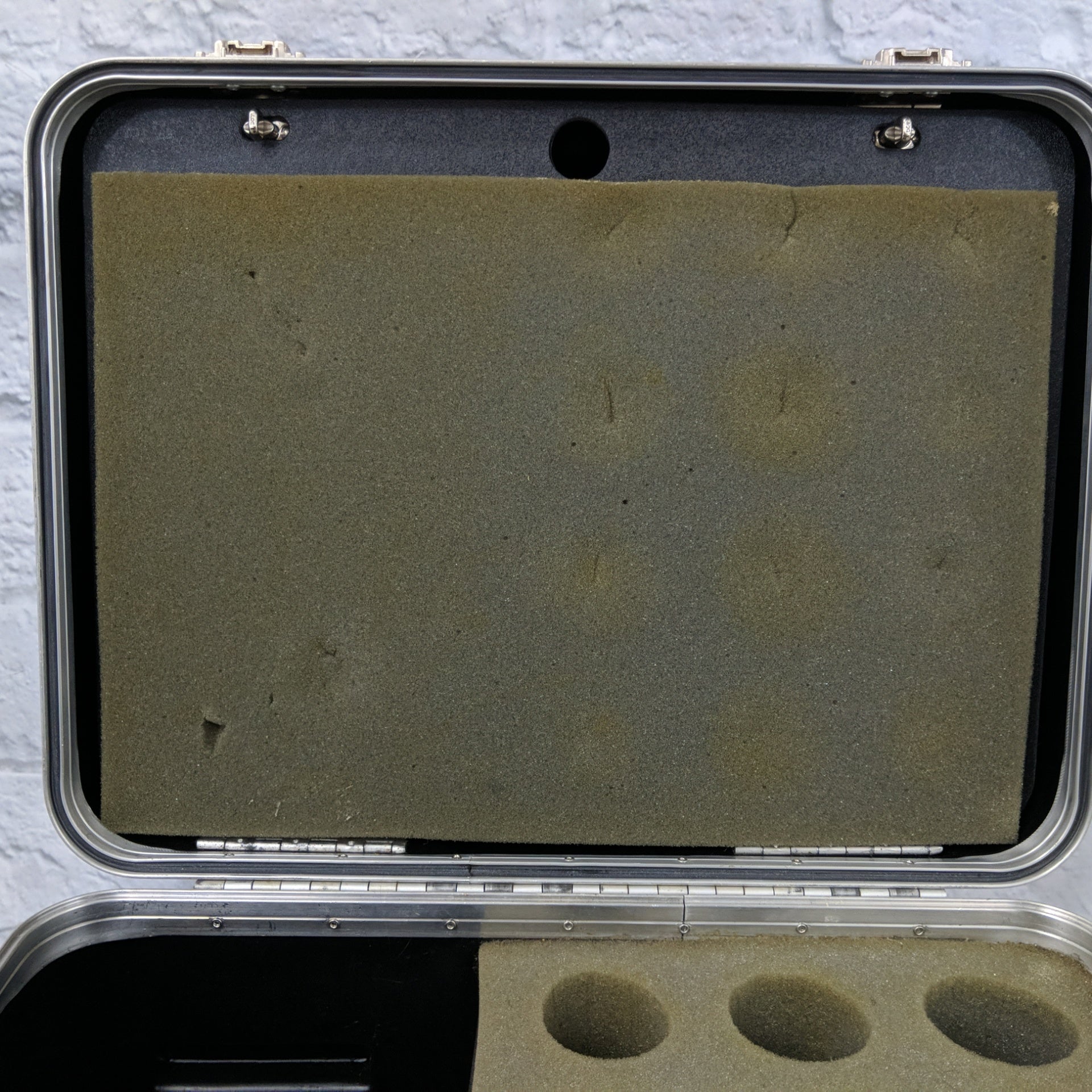 SKB 1200 microphone case