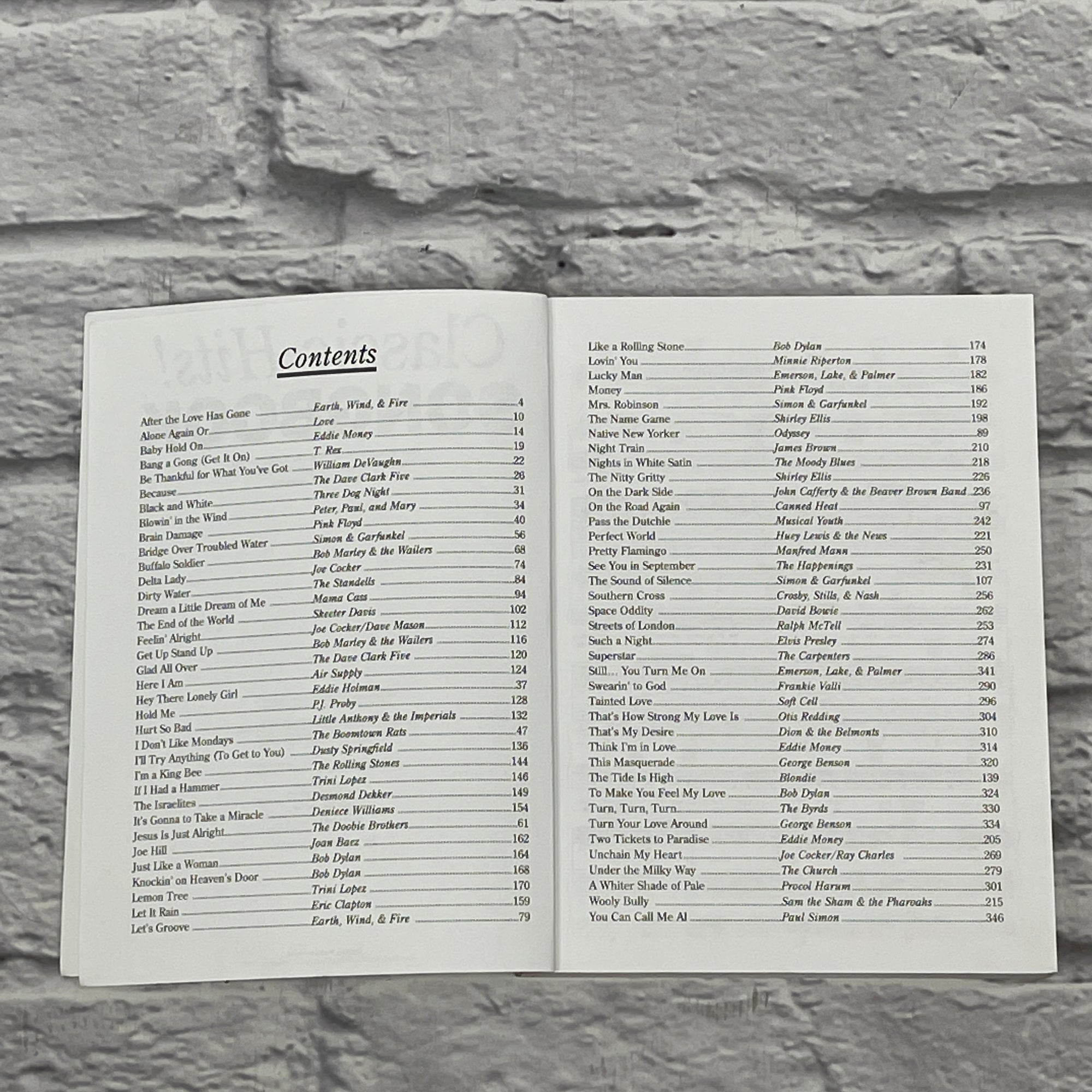 Amsco The Library of Classic Hits! Guitar/Piano/Vocal Book