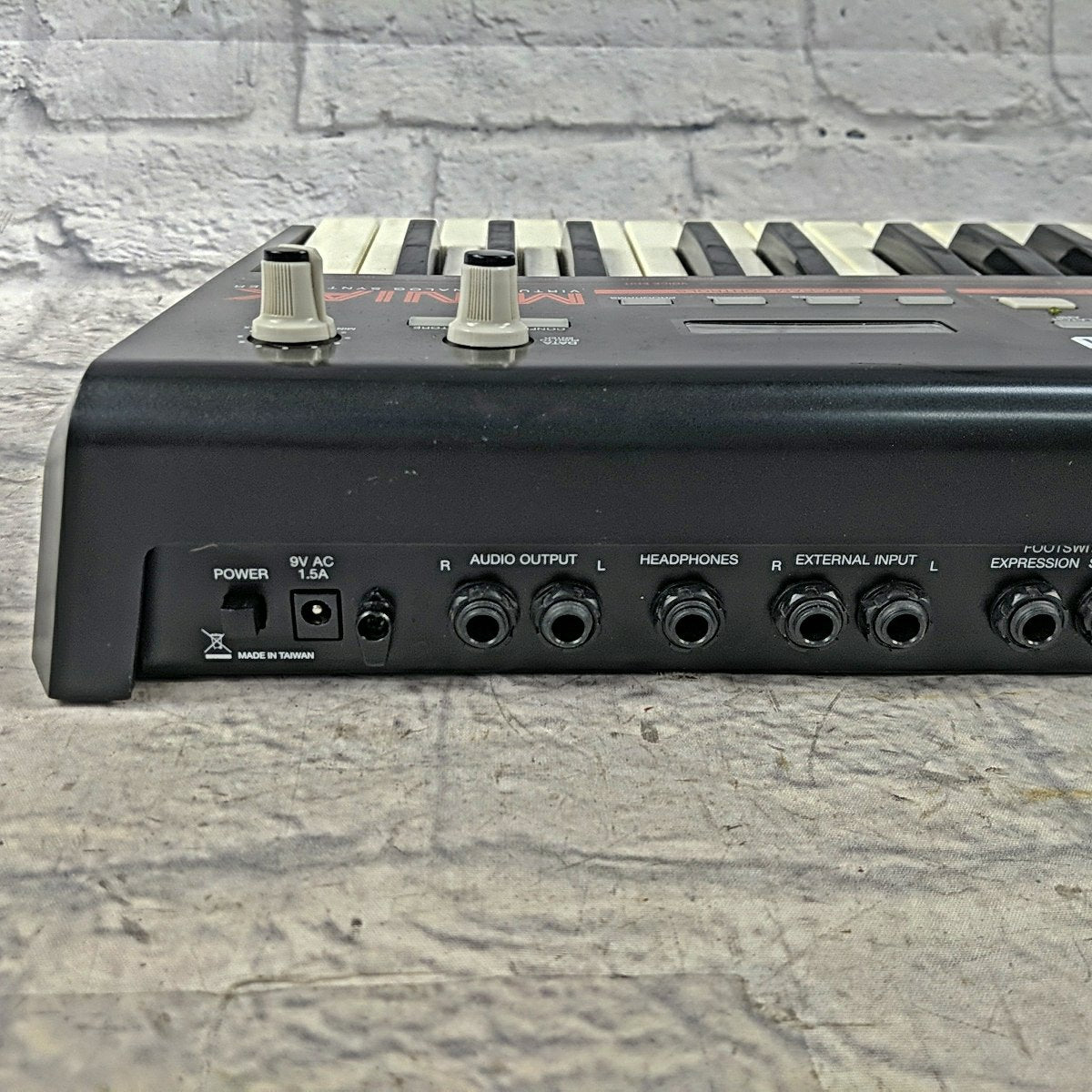 Akai Miniak Virtual Analog Synthesizer with Vocoder