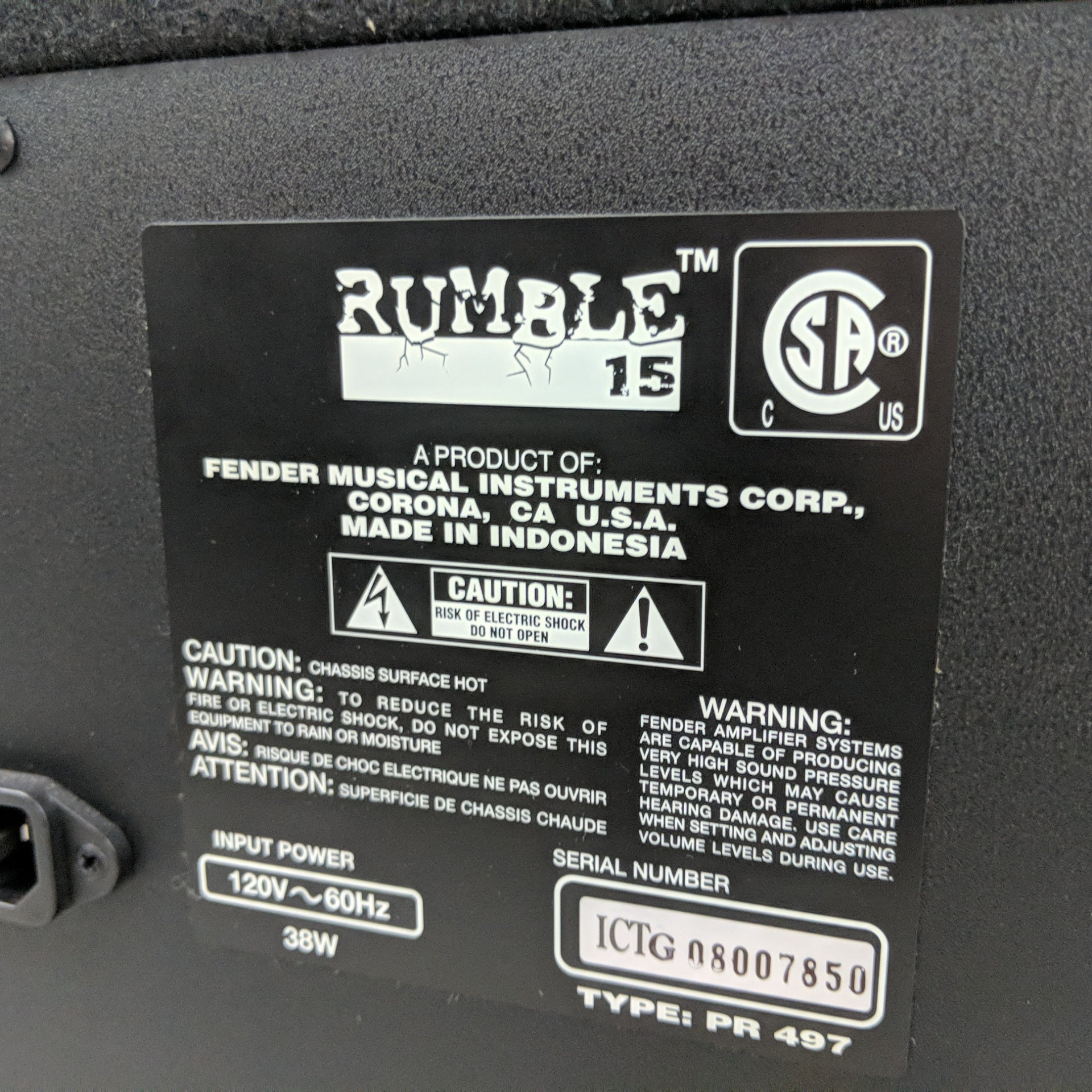 ** Fender Rumble 15 Bass Combo Amp