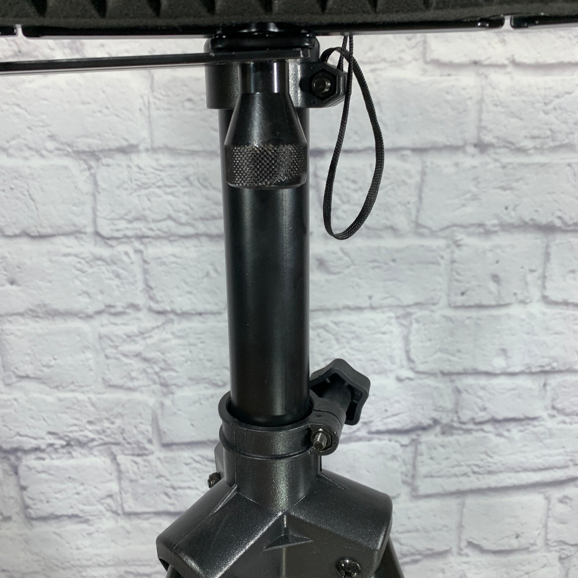 Rockville 5 Panel Vocal Shield w/ Tripod Stand