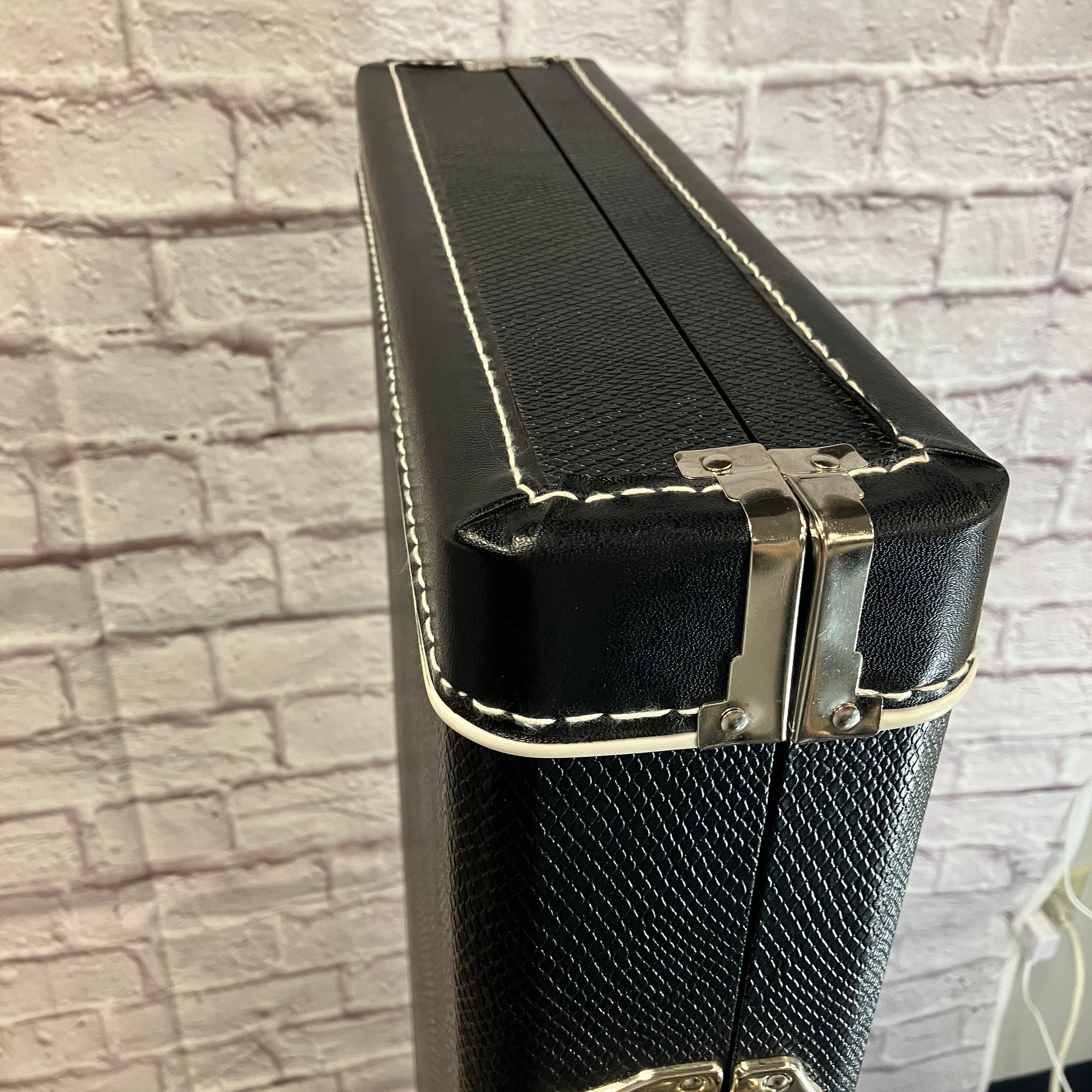 Gibson Thunderbird Bass Hard Case - Evolution Music