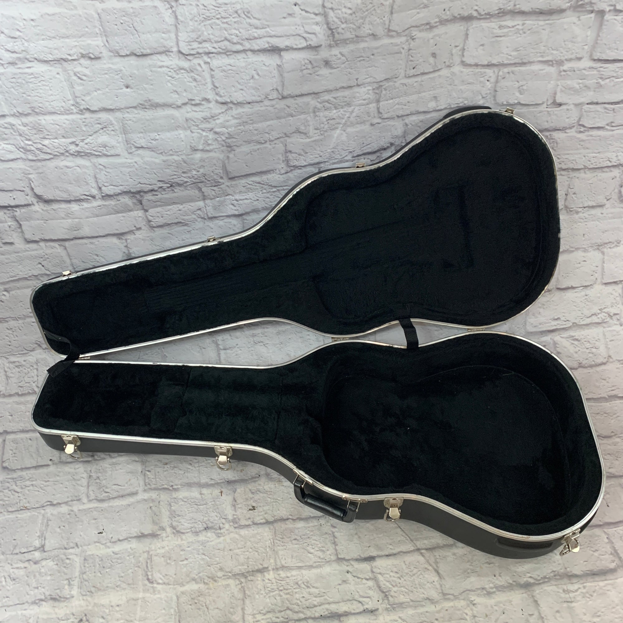 SKB Dreadnought Acoustic Hard Case