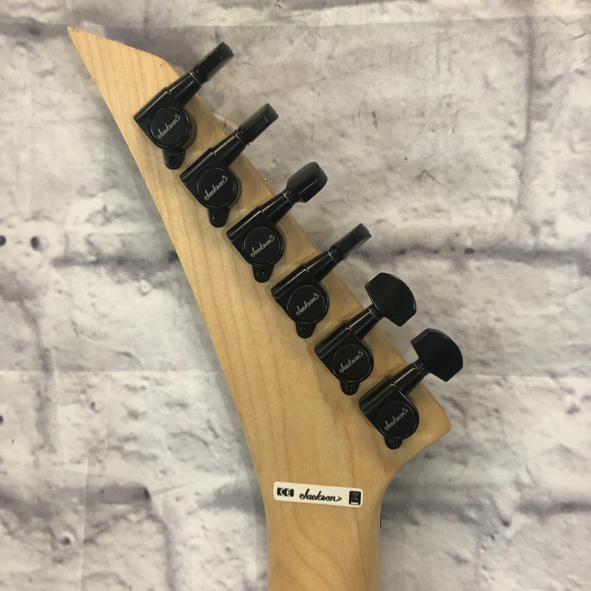 Jackson JS32T V Andrew Jackson Artwork