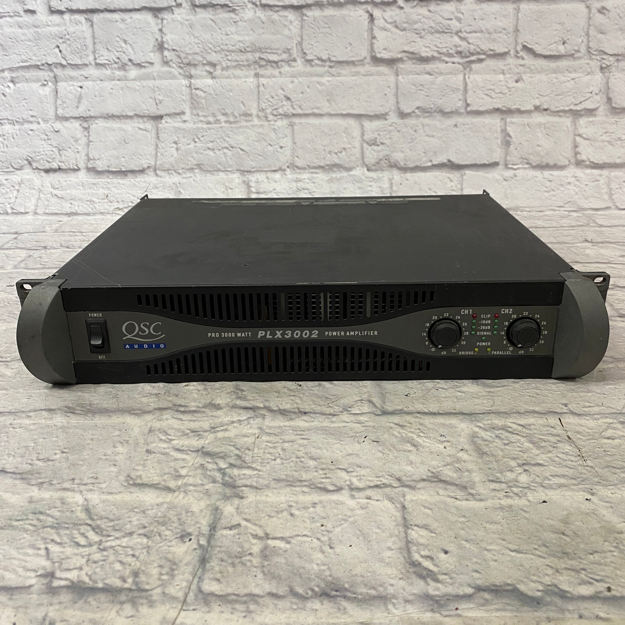QSC Pro 3000 Watt PLX3002 Power Amp