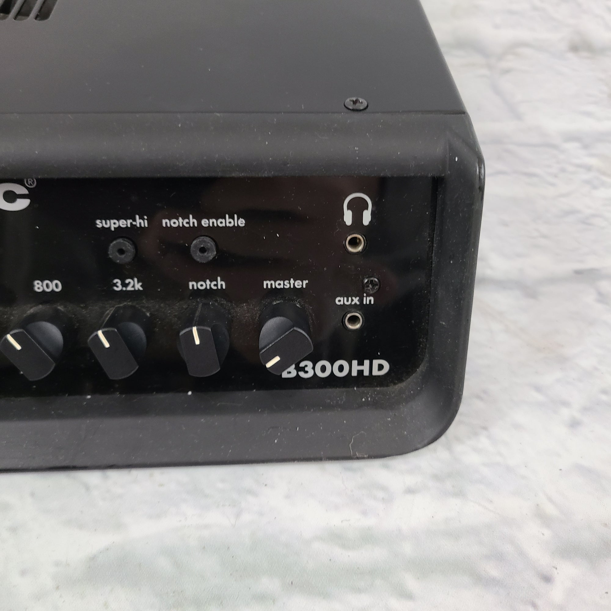 Acoustic B300HD Bass Head