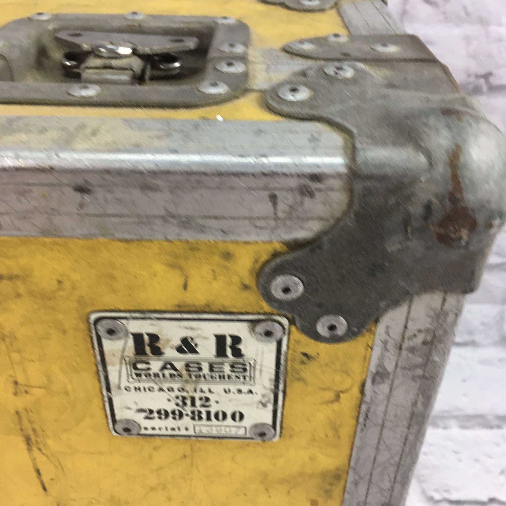 R&R ATA Road Case 23 x 15 x 8